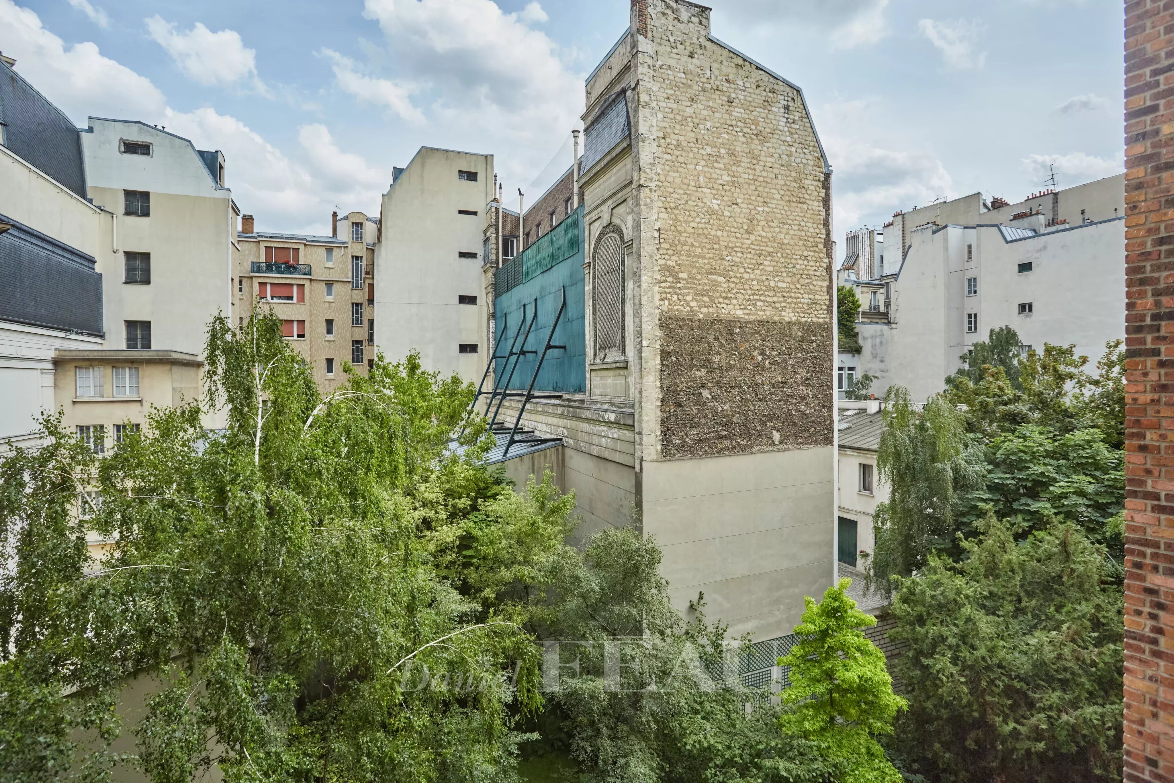 Sale Apartment Paris 16th