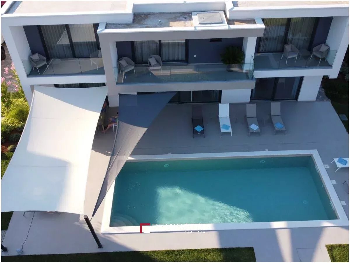 4 Bedroom Villa/Townhouse's Image 17