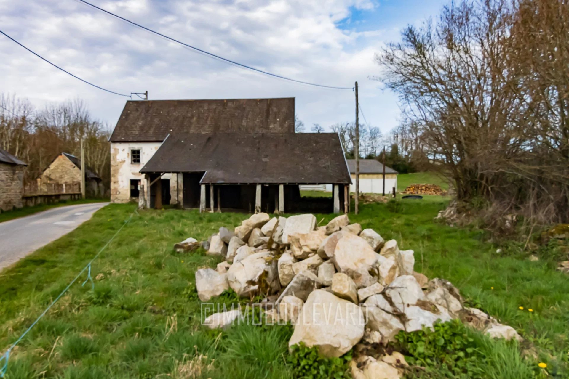 A vendre, Projet de rénovation dans le Puy de Dôme. - Photo 4