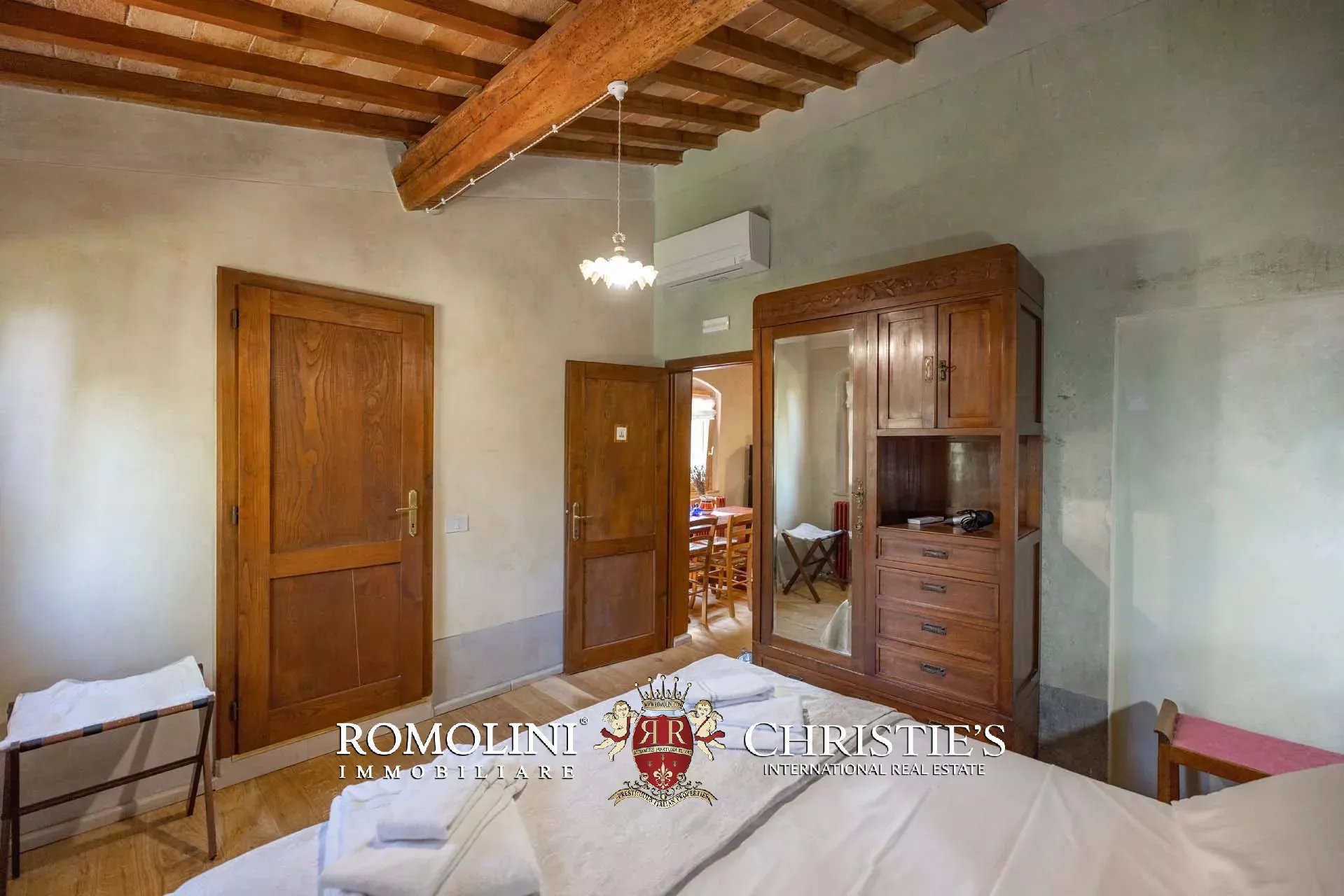 13 Bedroom Villa/Townhouse's Image 74