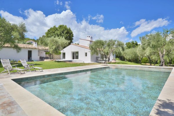 Chateauneuf de Grasse : residential area, beautiful Provençal villa — photo 7