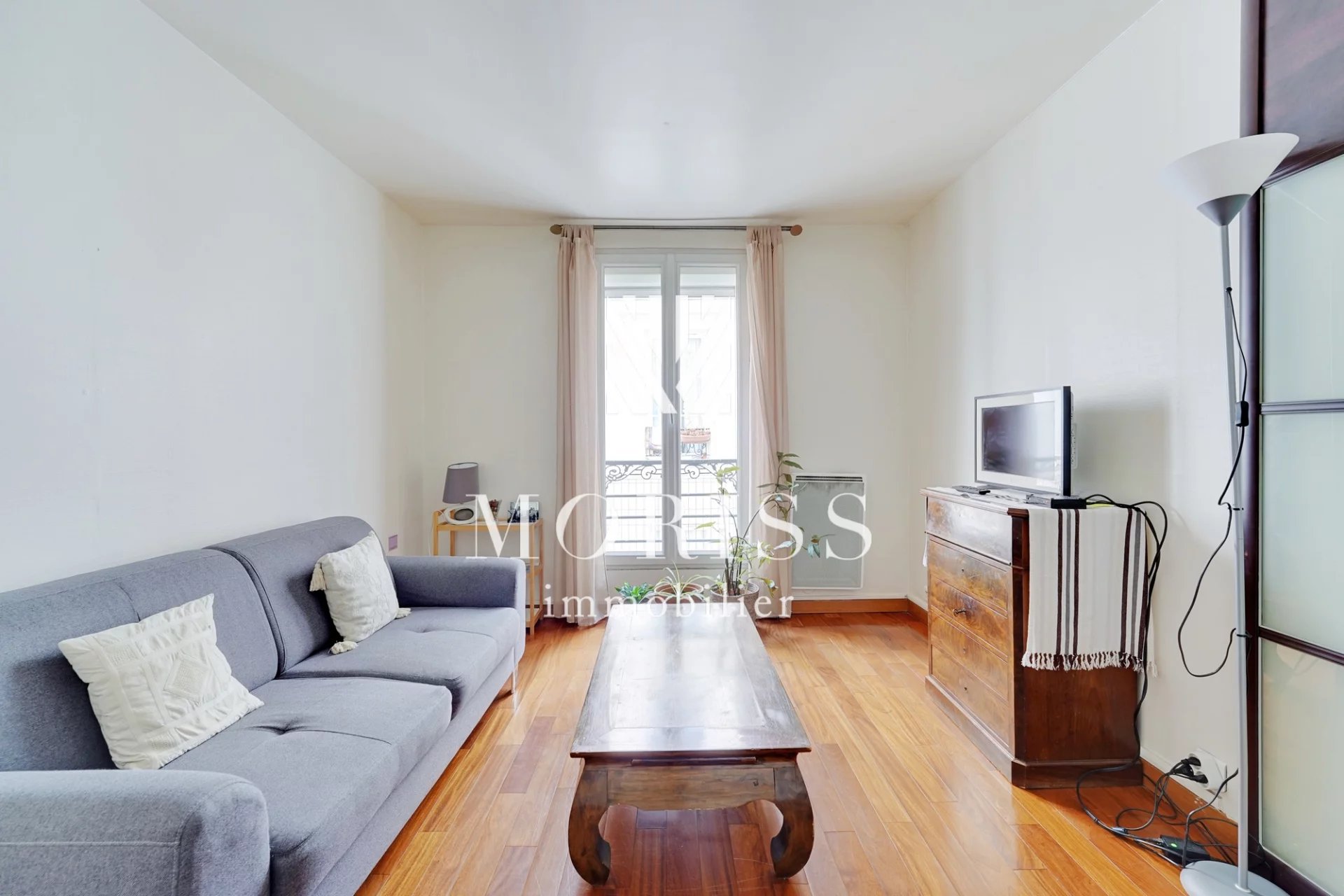 APPARTEMENT DEUX PIÈCES - CANAL ST MARTIN - 75010 PARIS - Image Array