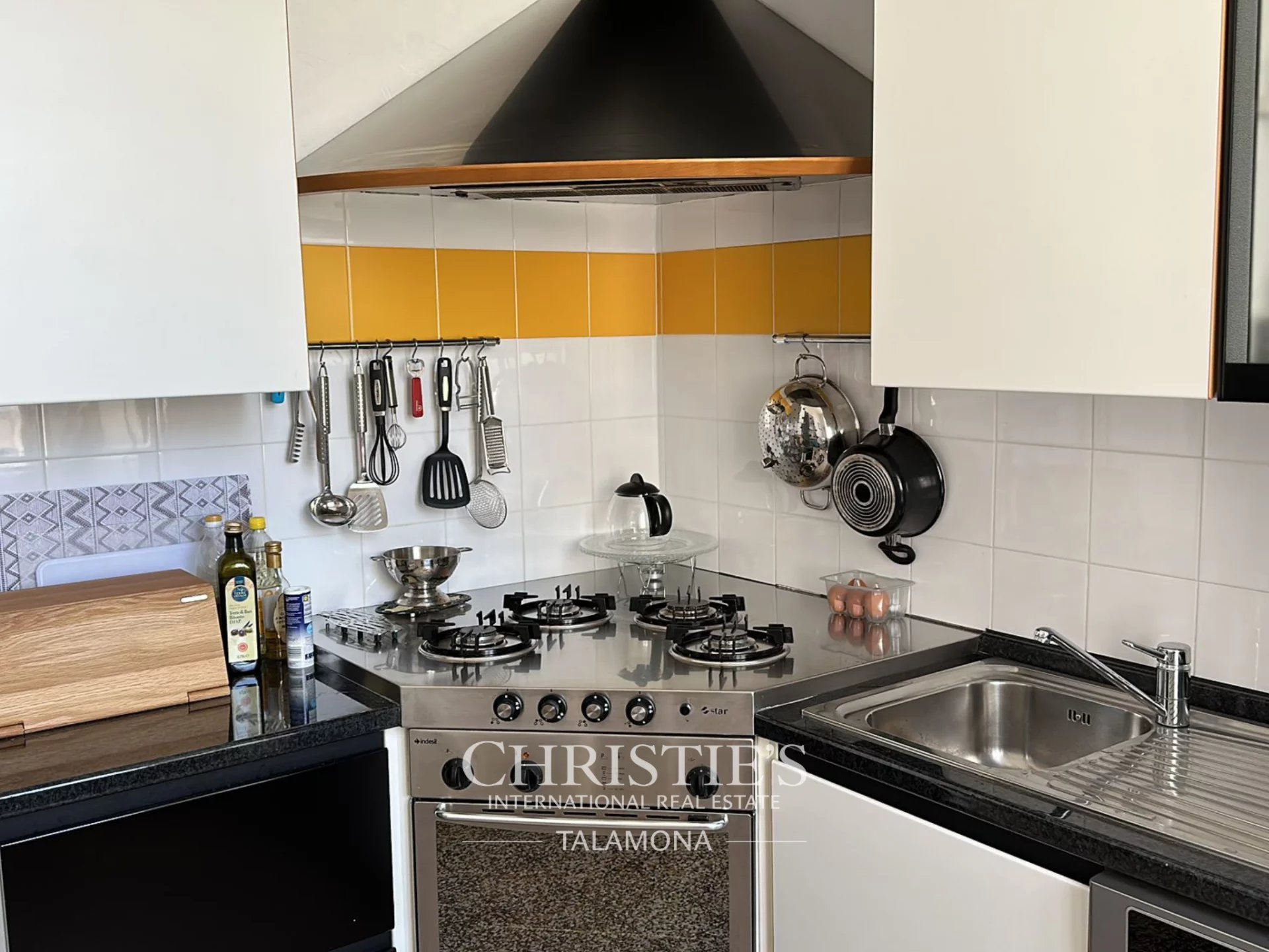 4 Bedroom Villa/Townhouse's Image 14