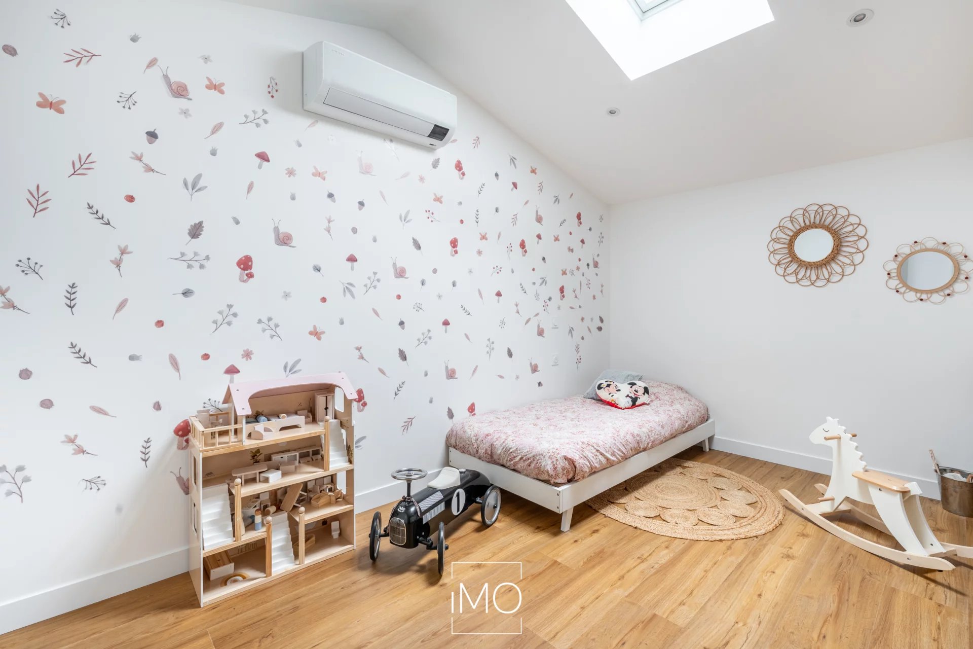 Maison en pierre rénovée avec goût – cadre privilégié et prestations de qualité