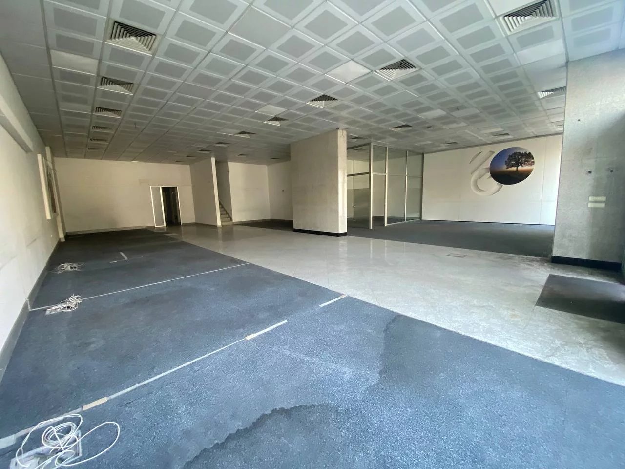 Shop for rent in Kaslik.