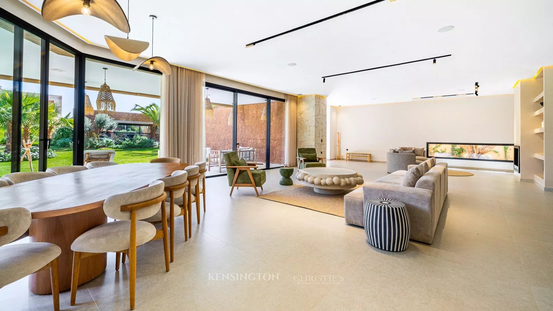 5 Bedroom Villa/Townhouse's Image 12