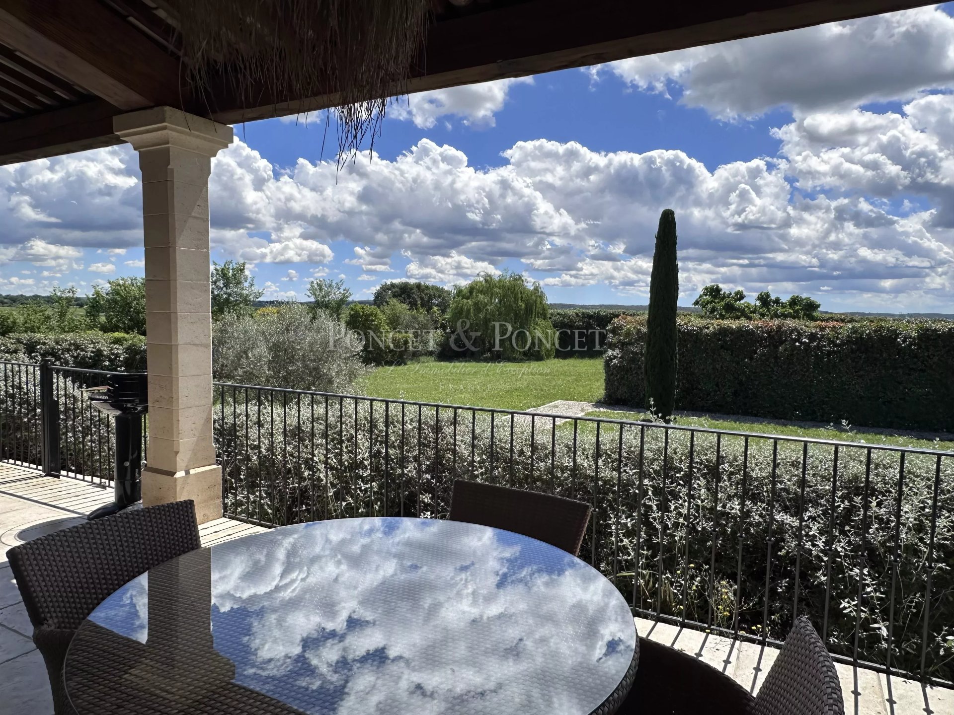 6 Bedroom Vineyard's Image 4