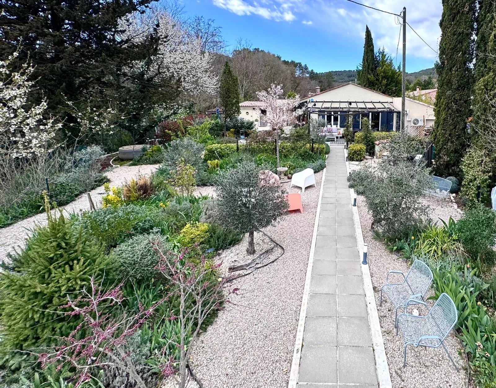 ENTRECASTEAUX RENOVATED VILLA