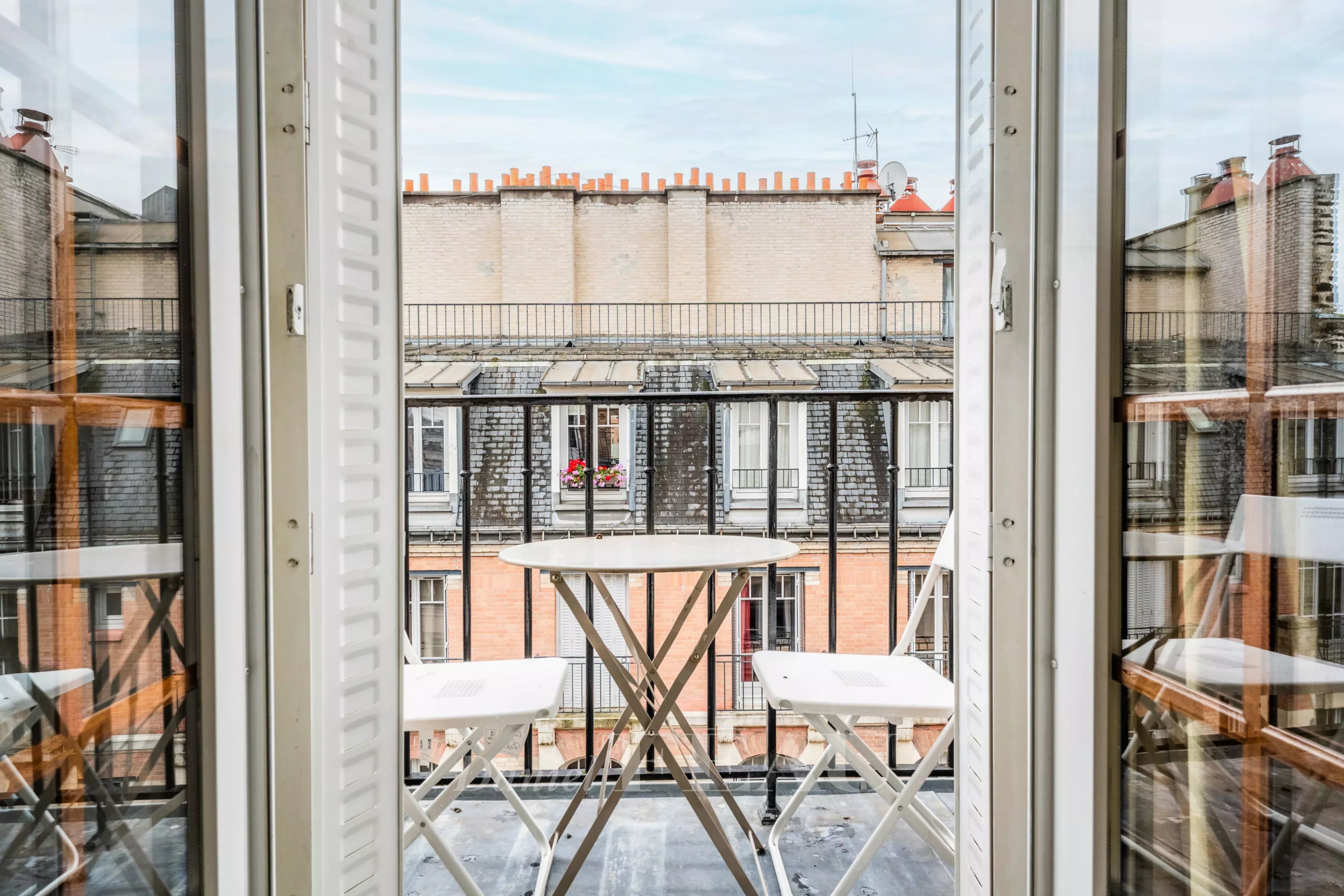 Sale Apartment Paris 16th