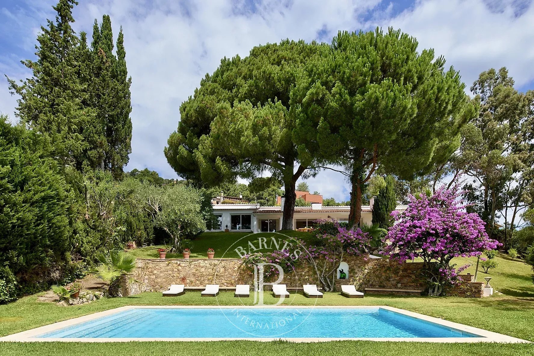 Newly renovated villa with stunning sea views and detached guest house in Calonge, Costa Brava