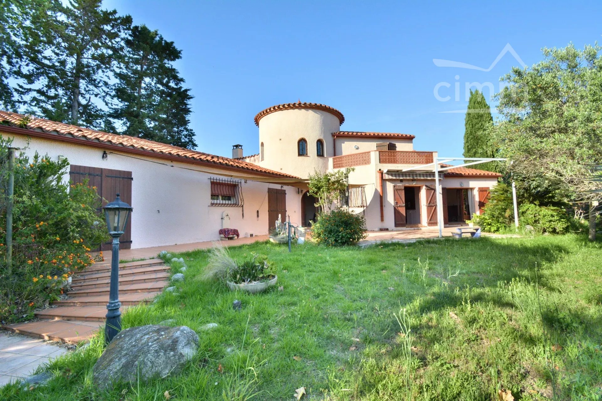 Agence immobilière de 