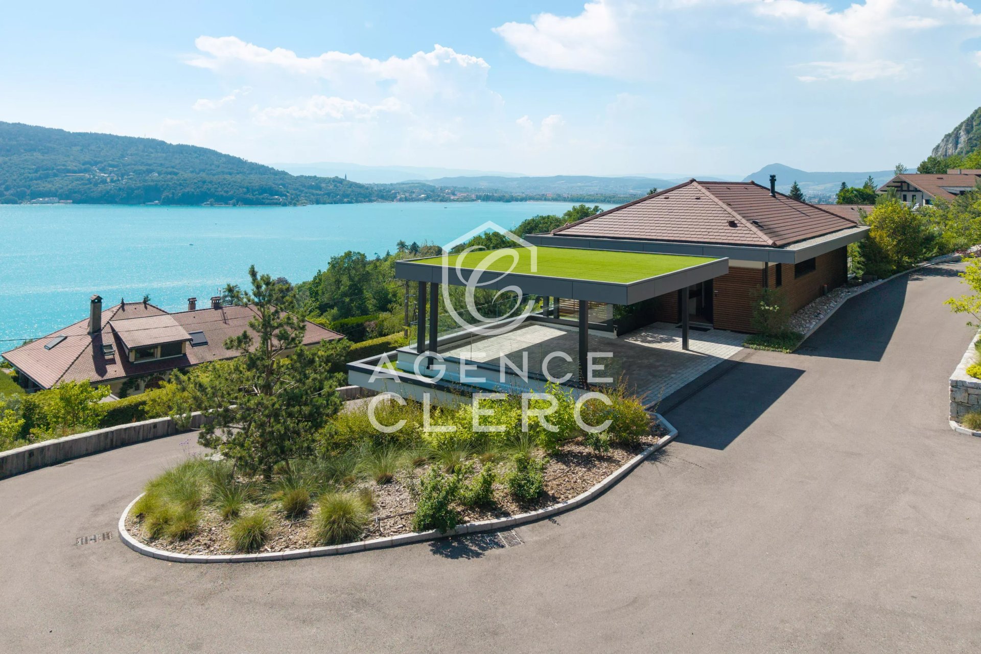 4 Bedroom Villa/Townhouse's Image 12