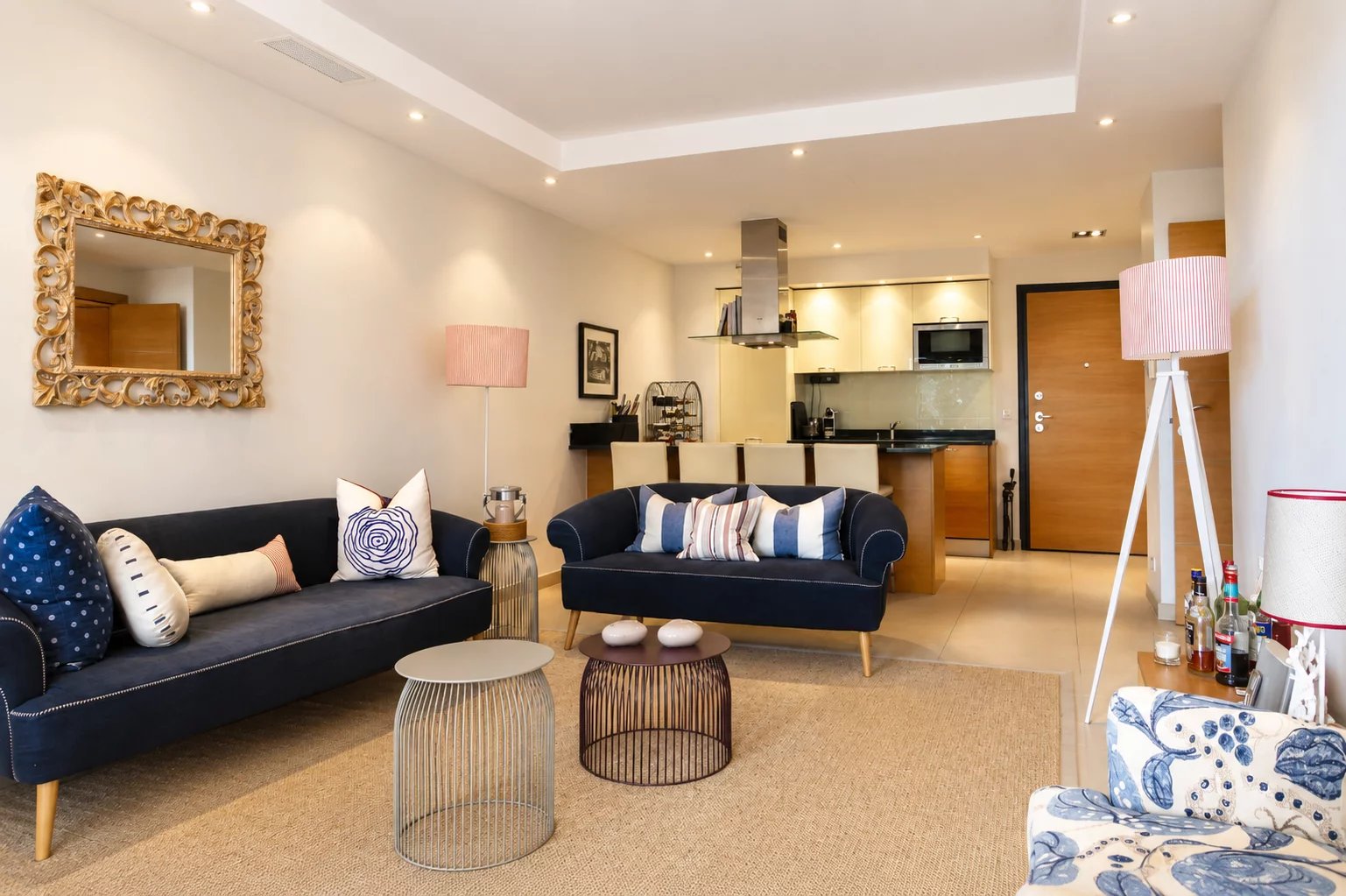 Image of Apartment - 2 Bedrooms for Sale in Alpes-Maritimes-Théoule-sur-Mer-France, Image 2