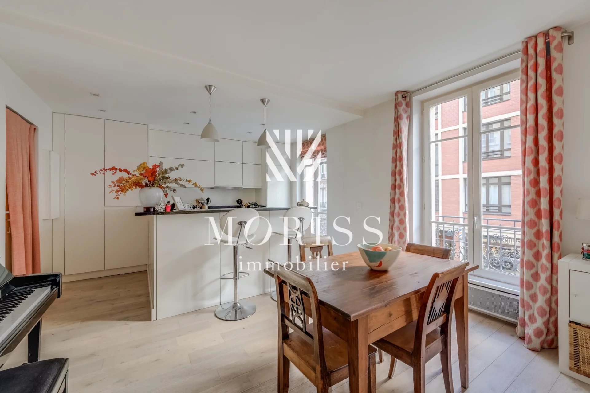 Centre-ville de Clichy - Grand appartement 2 pièces de 62 M2 - Image Array