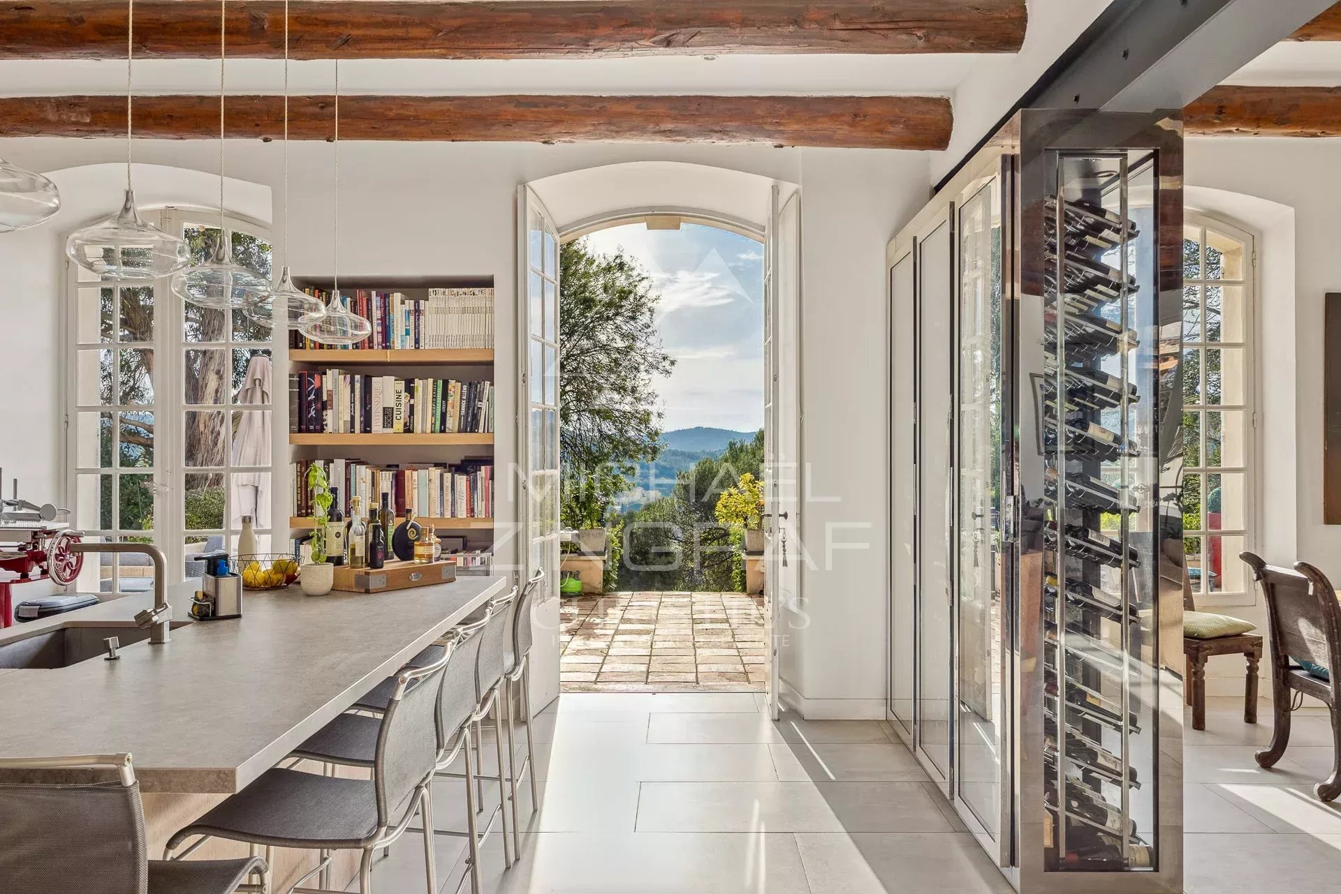 7 Bedroom Villa/Townhouse's Image 3