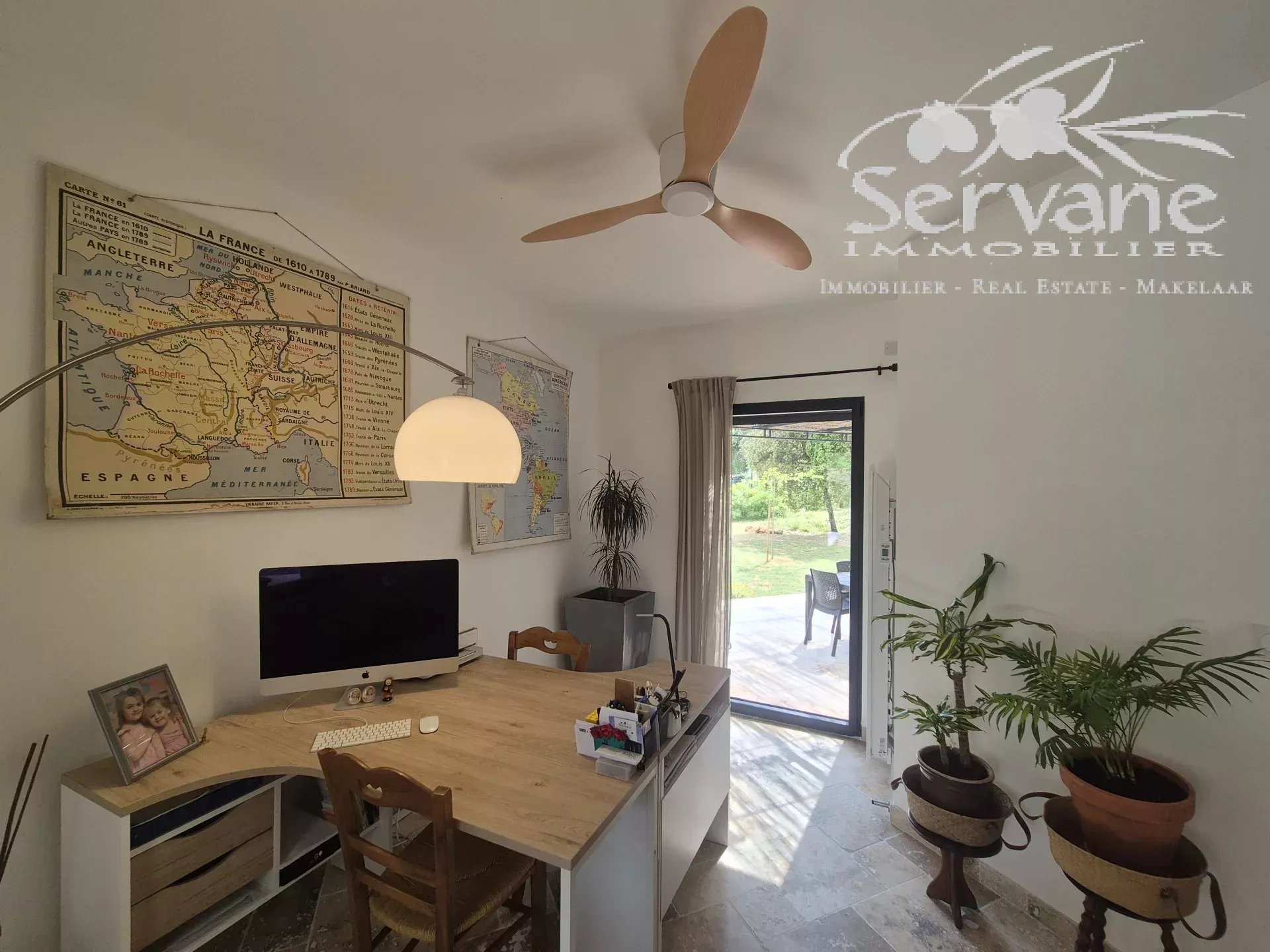 Villa and 4 gites in Cotignac, unique layout with pool house and pool