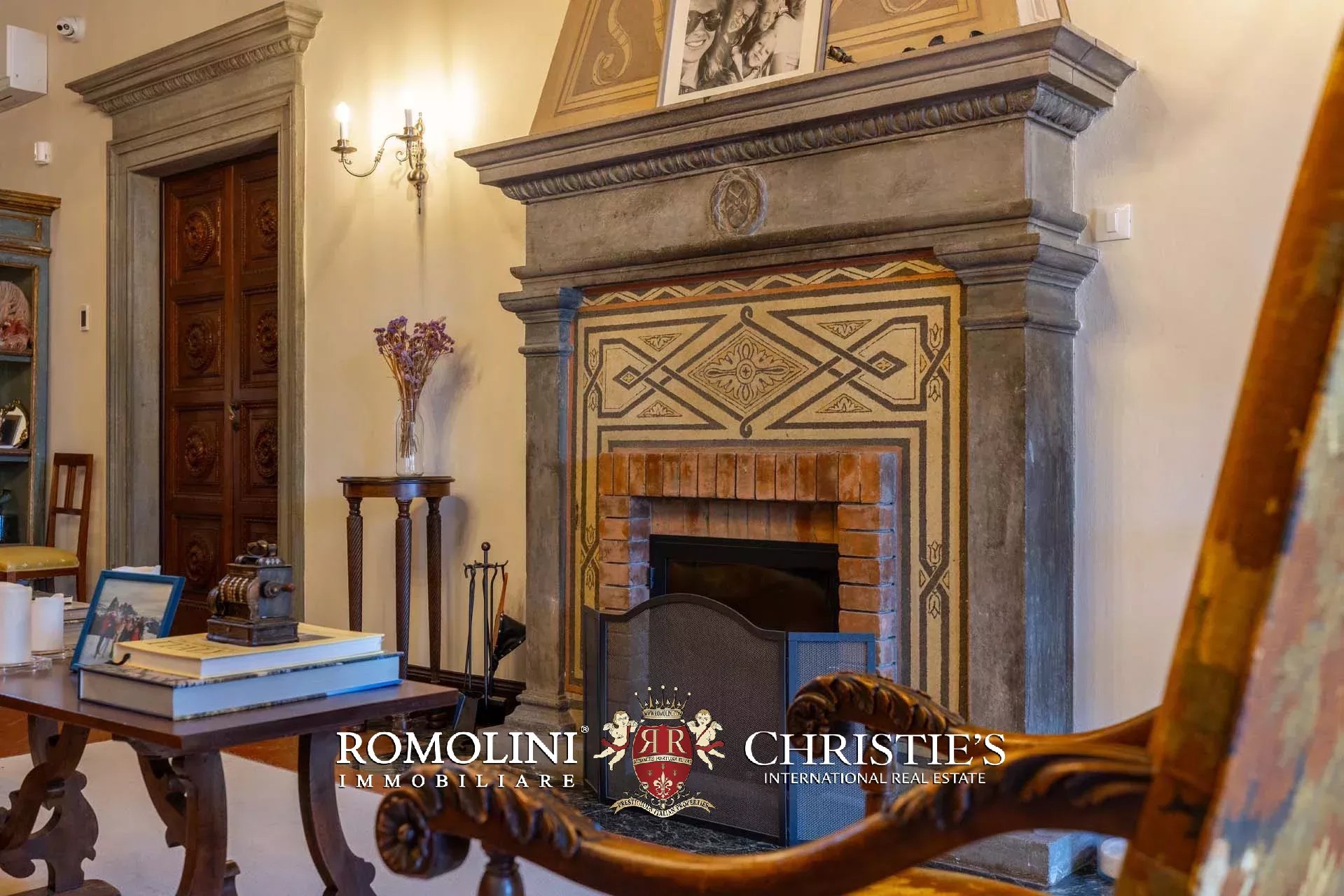 8 Bedroom Villa/Townhouse's Image 27