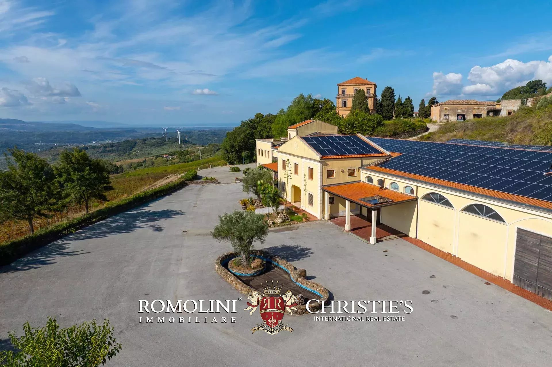 7 Bedroom Villa/Townhouse's Image 35