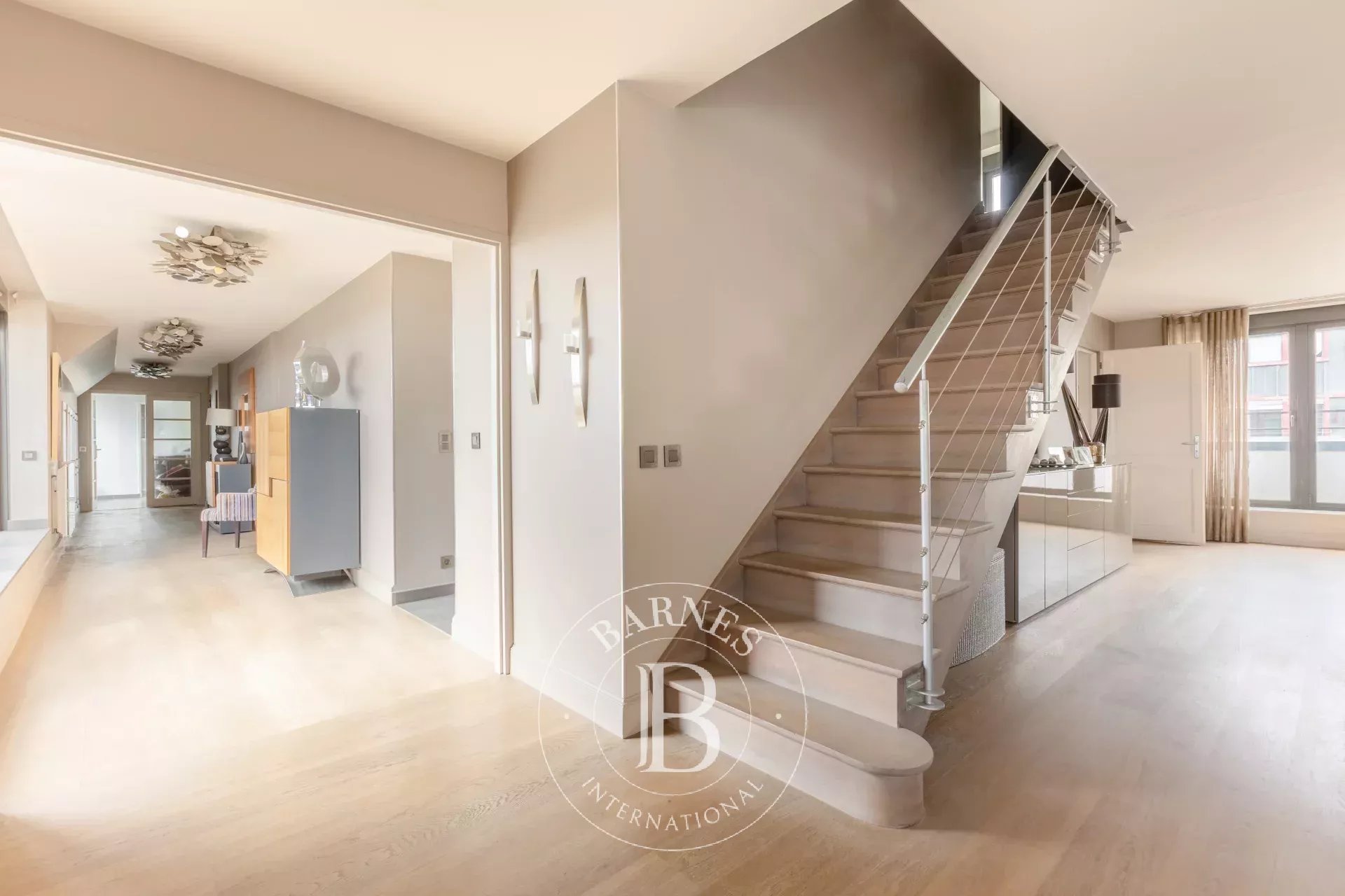 Paris 14 - 4-bedroom family penthouse with south-facing terraces - picture 7