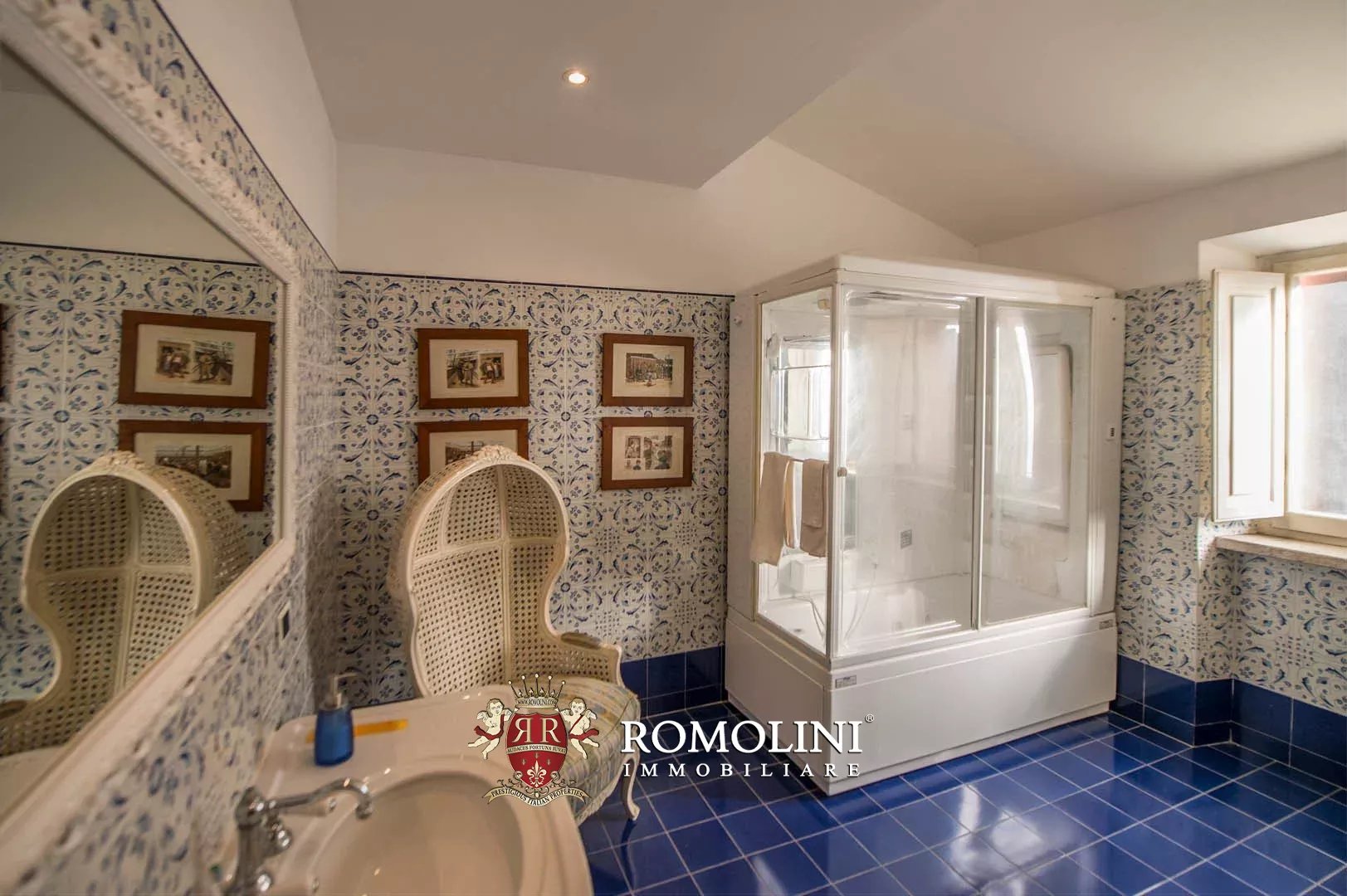10 Bedroom Villa/Townhouse's Image 36