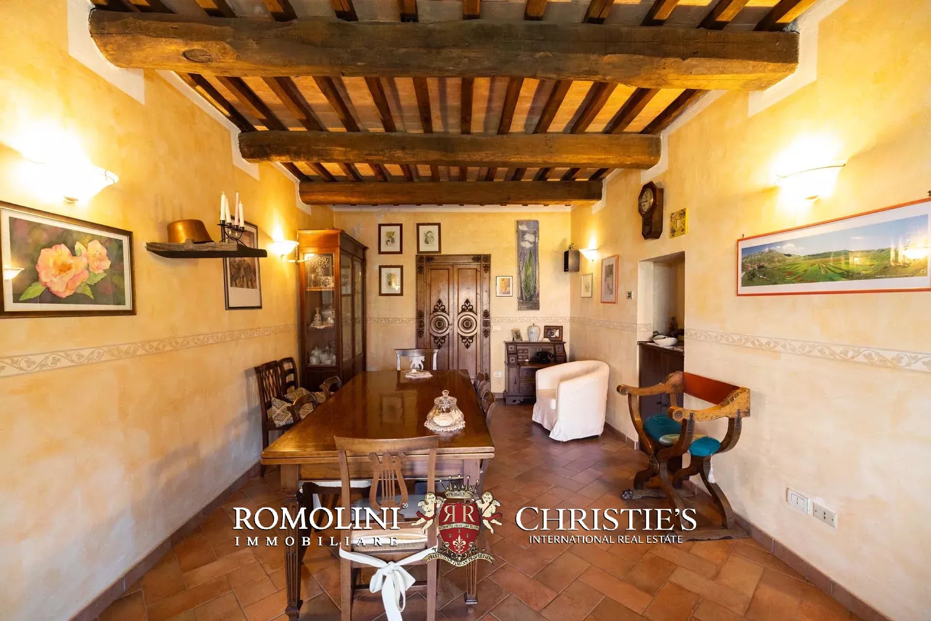 6 Bedroom Villa/Townhouse's Image 28