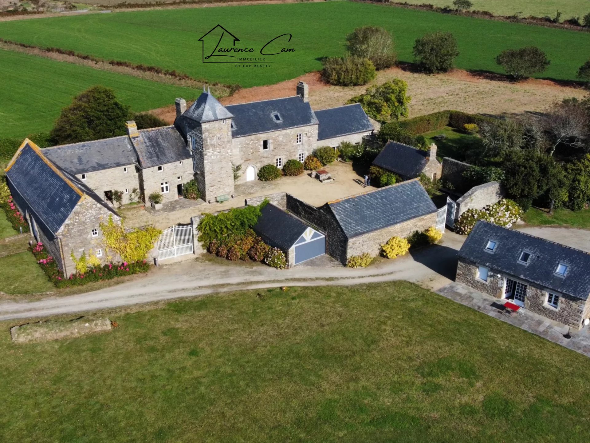 Sale Manor house Trébabu