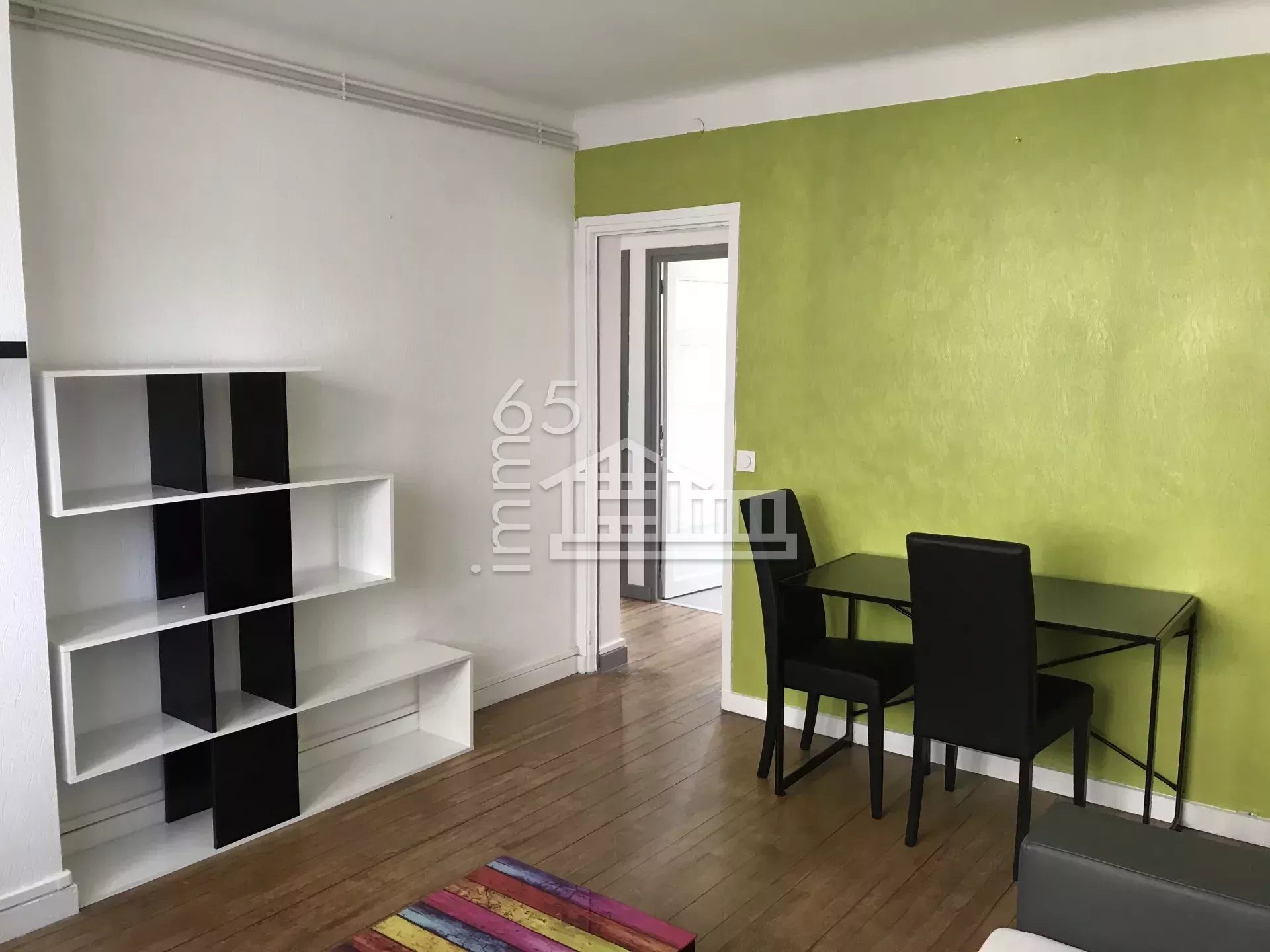 T2 MEUBLE AVEC BALCON CENTRE VILLE