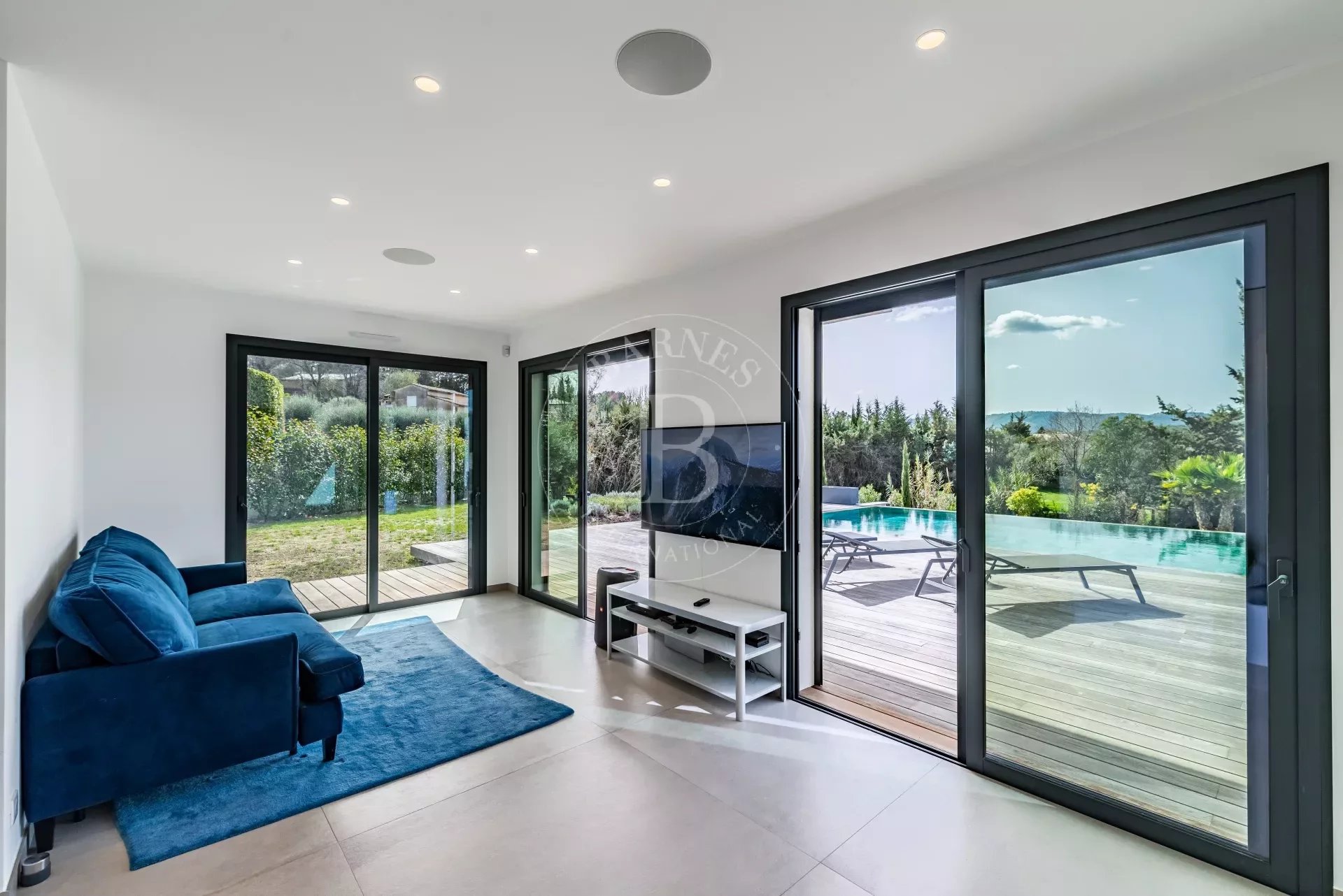 Mougins - New contemporary villa - picture 11
