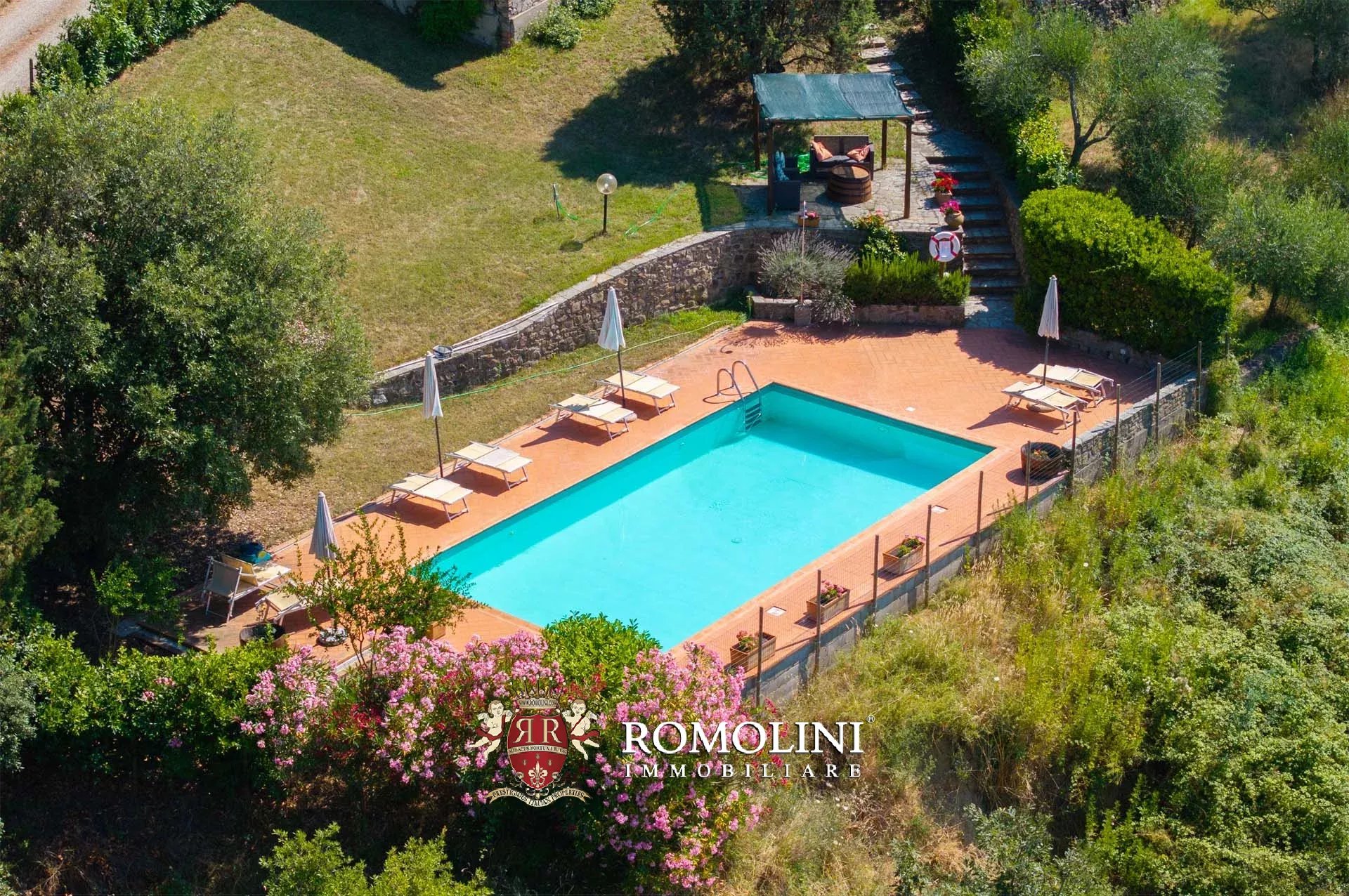 19 Bedroom Vineyard's Image 7