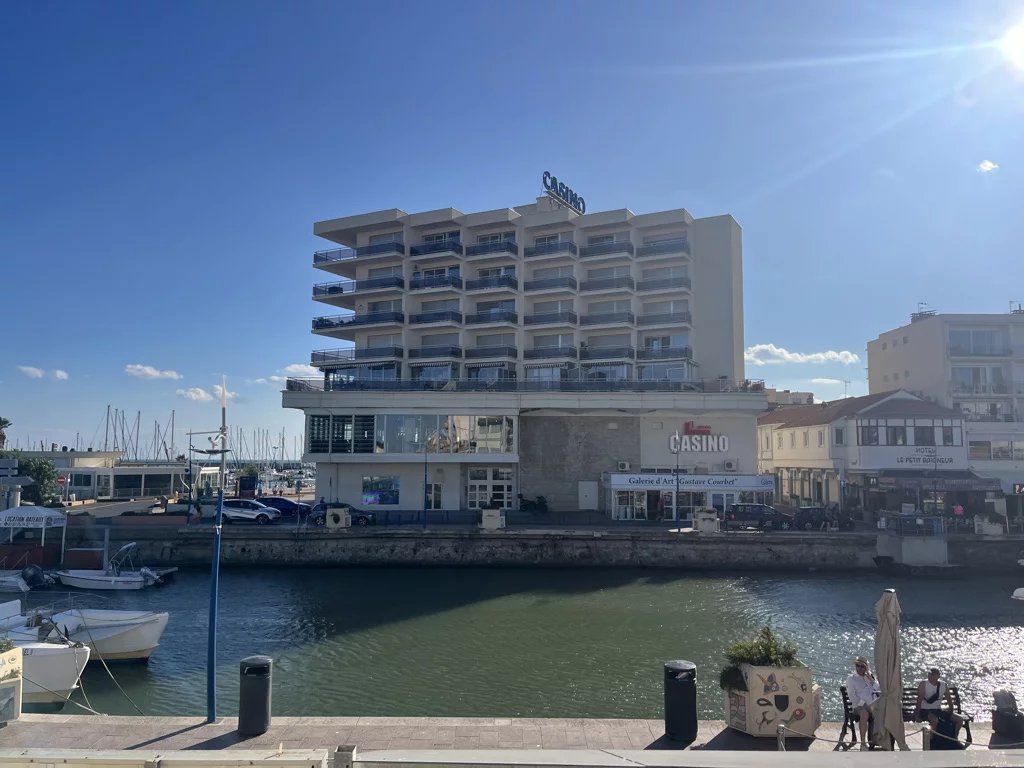 A Vendre Appartement T2 avec vue le sur port  et aperçu mer à 210 000 € à Palavas les flots