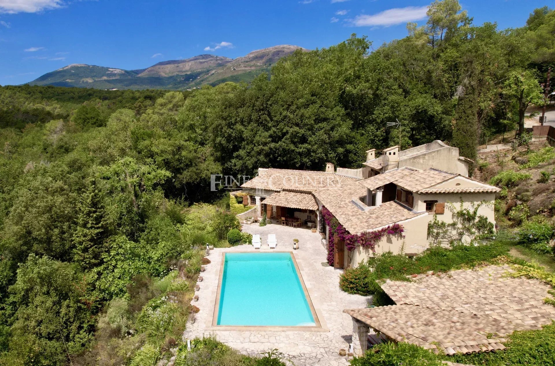 Photo of Charming Provençale Villa for Sale in St Paul de Vence with sea view