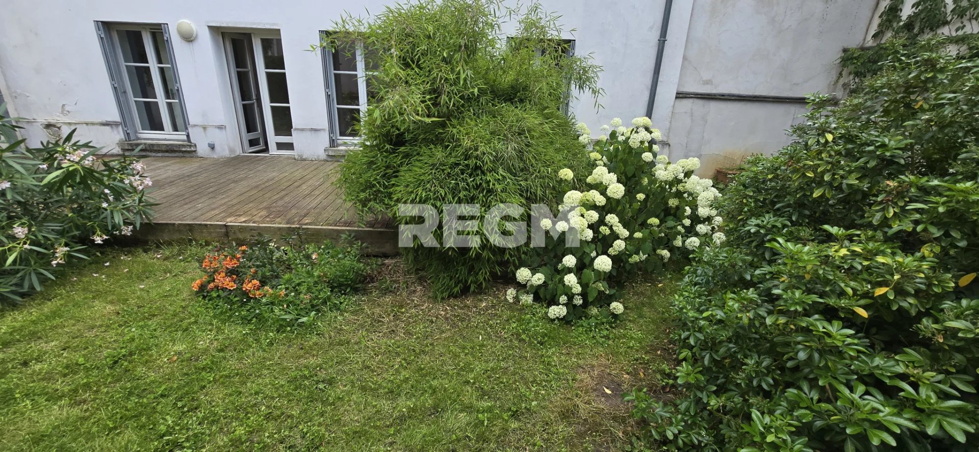 T3 exceptionnel en rez-de-jardin