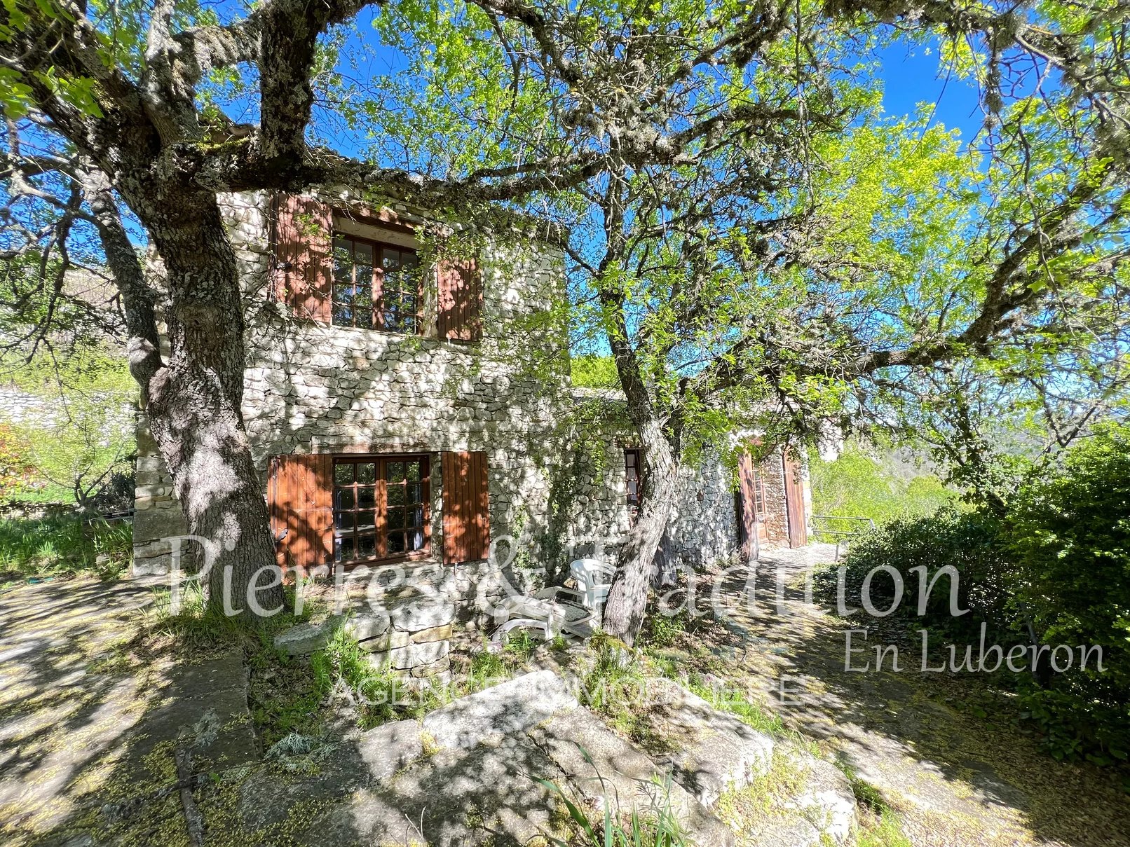 Agence immobilière de Pierres et Tradition en Luberon Apt