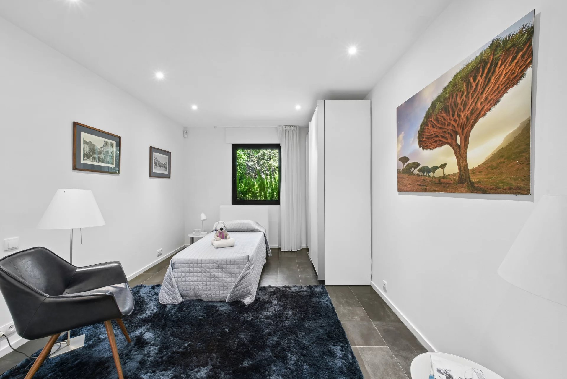 Villa contemporaine d'exception à Èze Bord de Mer – Un véritable écrin entre mer et montagne