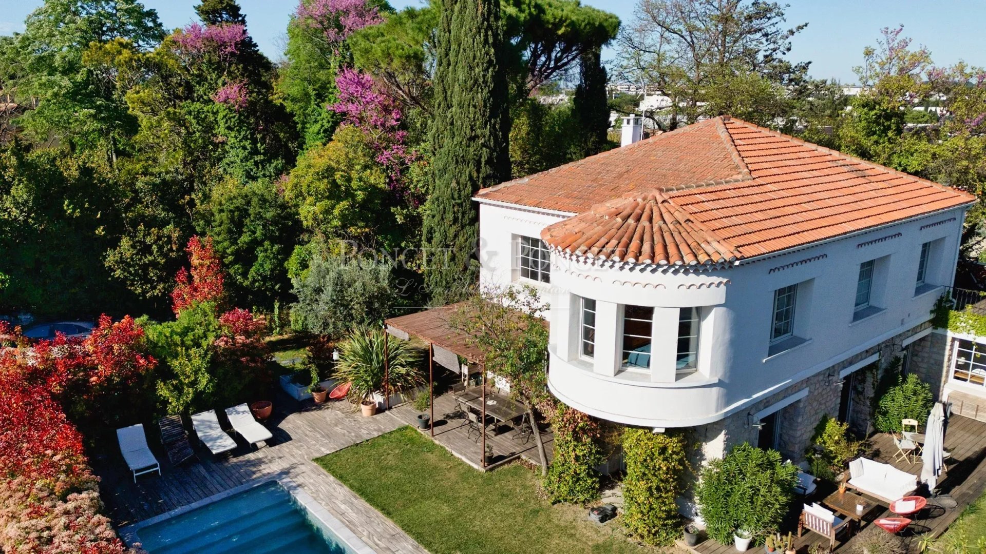 5 Bedroom Villa/Townhouse's Image 17
