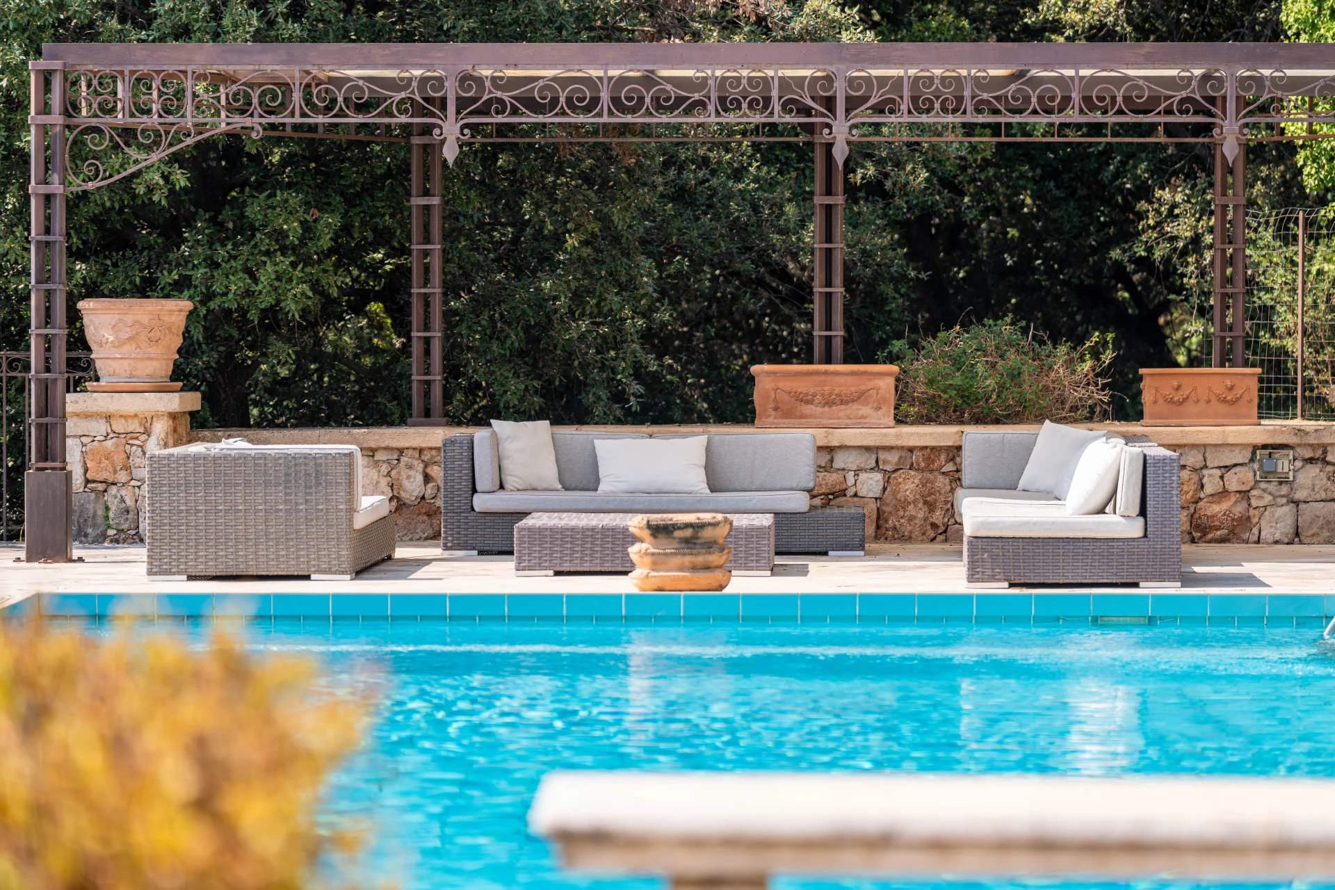  Image of Villa - 12 Bedrooms for Sale in Alpes-Maritimes-Grasse-France, Image 15