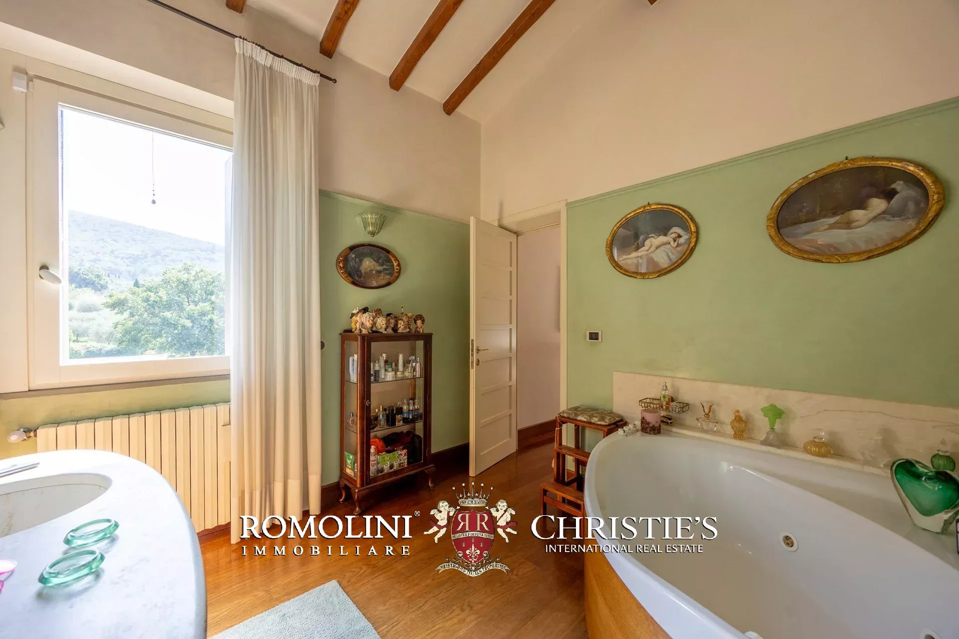 4 Bedroom Villa/Townhouse's Image 76