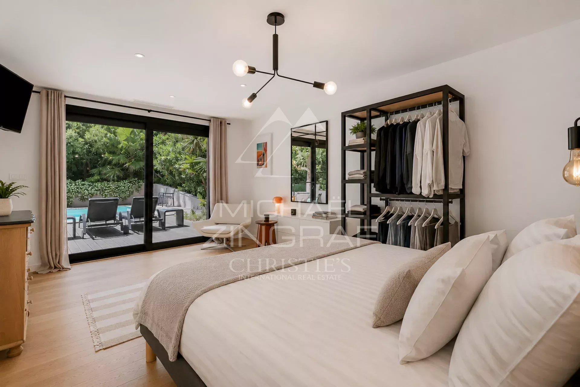 6 Bedroom Villa/Townhouse's Image 6