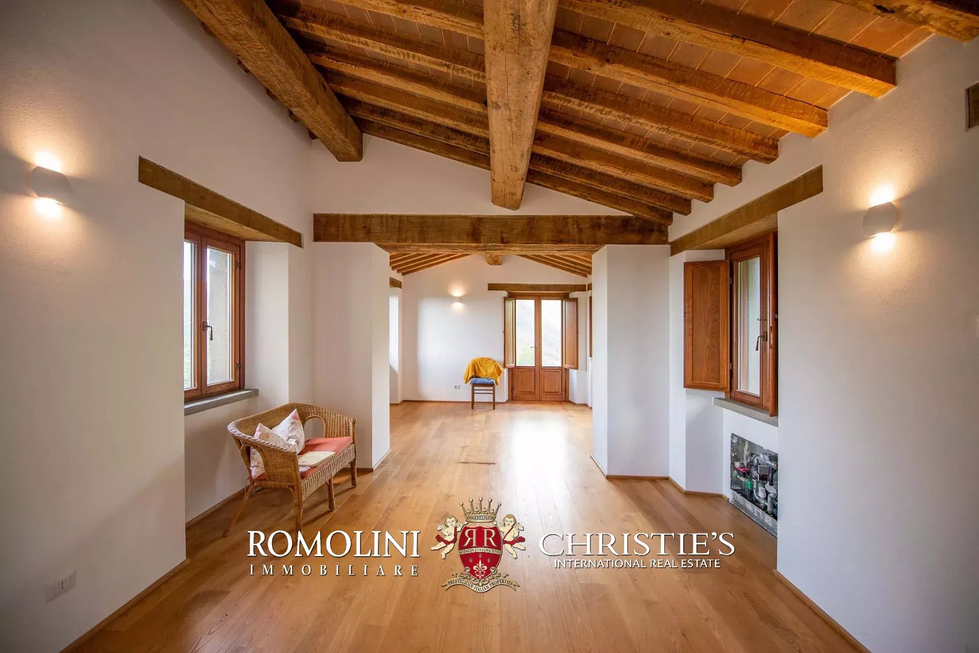 8 Bedroom Villa/Townhouse's Image 61
