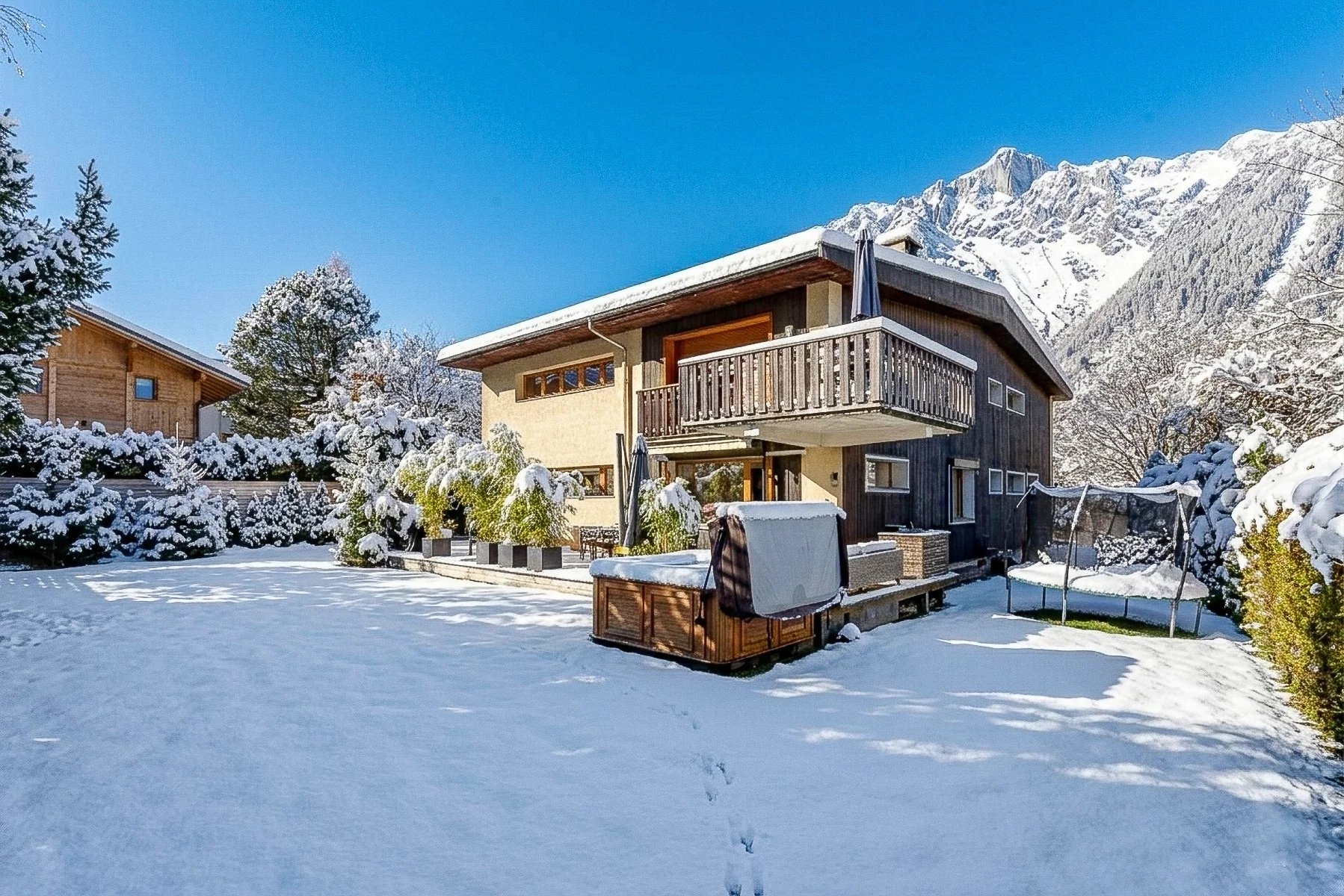 Photo of CHAMONIX - A beautifully renovated 4-bedroom apartment in the centre of Chamonix