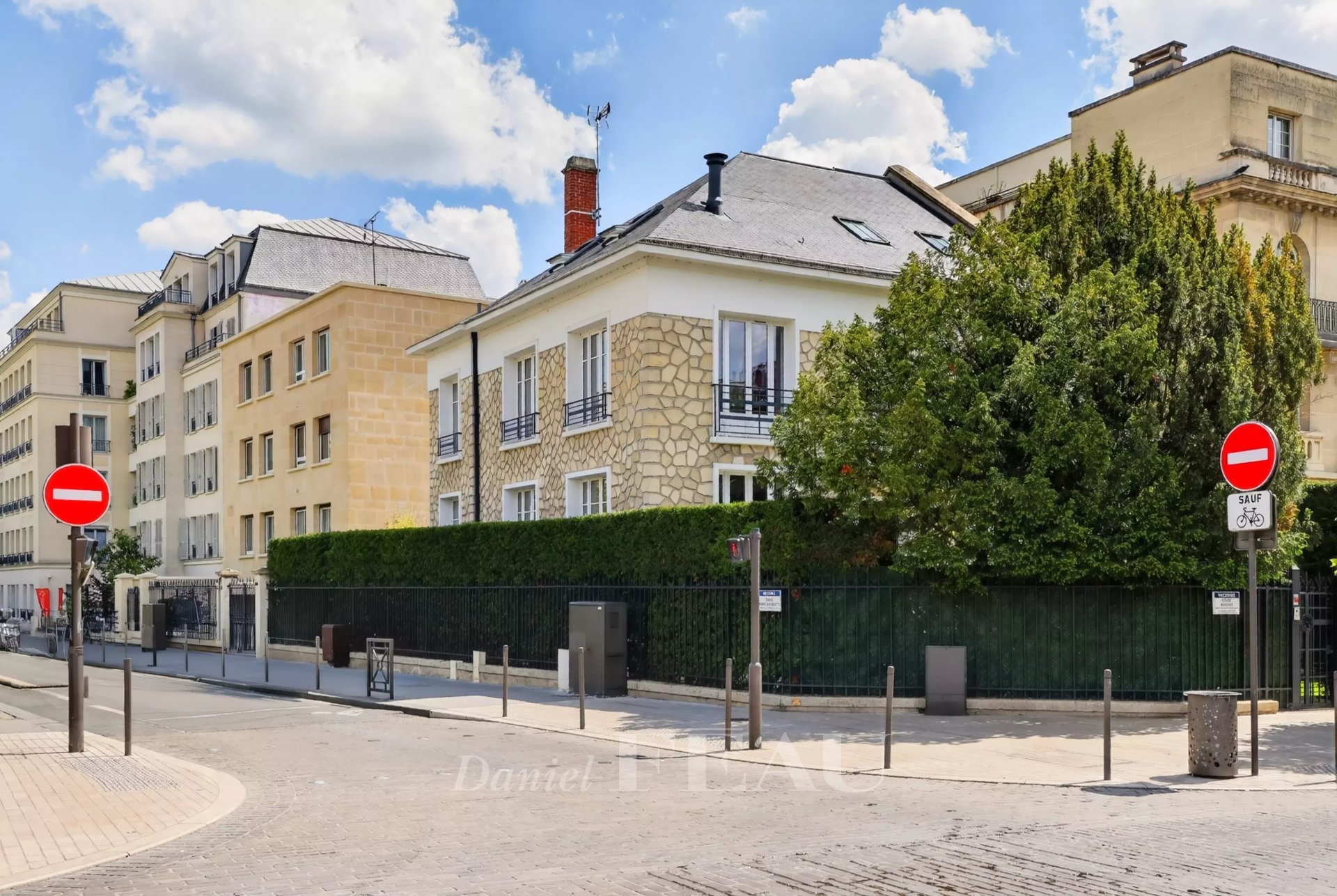 7 Bedroom Villa/Townhouse's Image 34