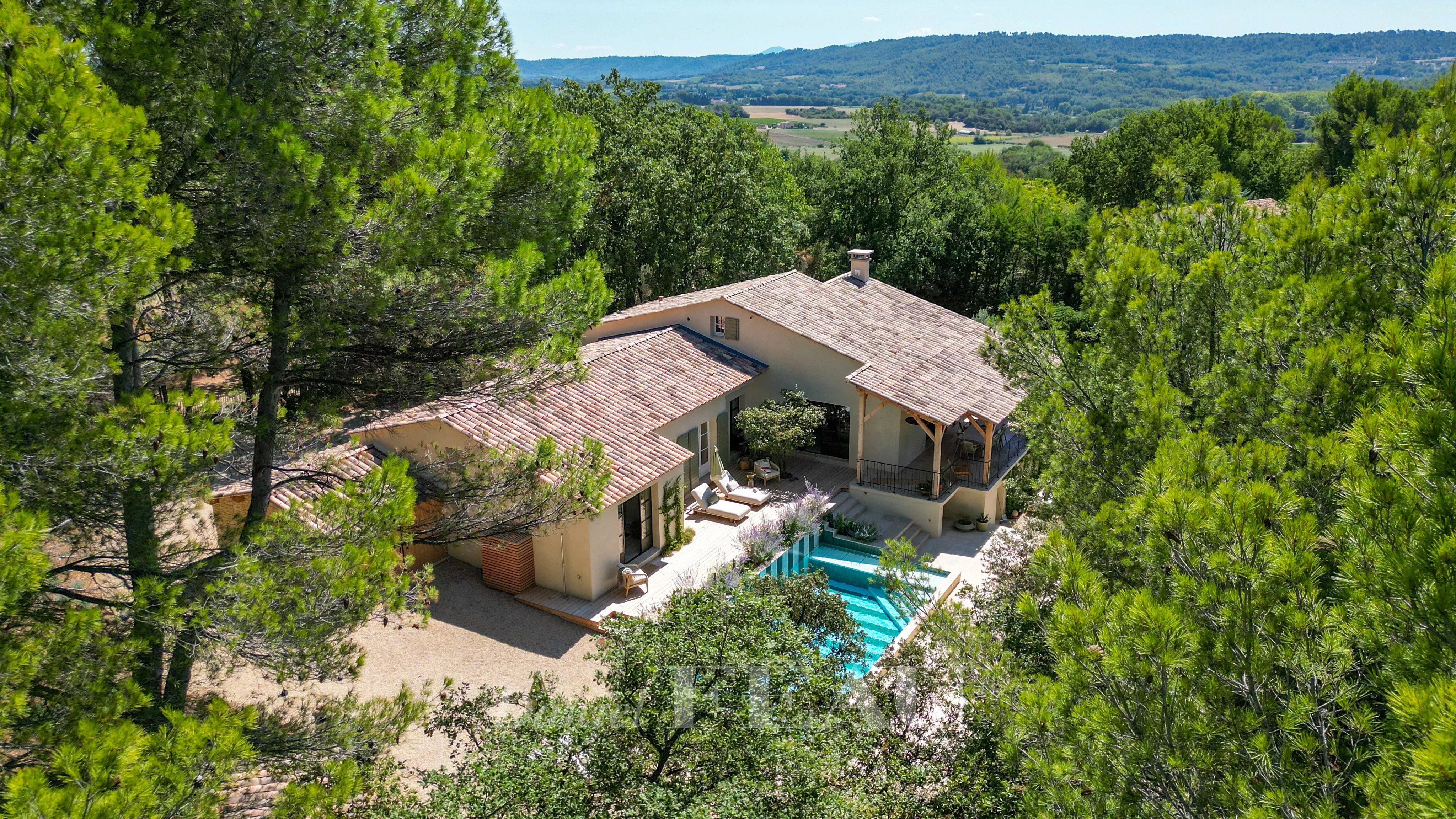 Lourmarin - Maison de charme avec vue