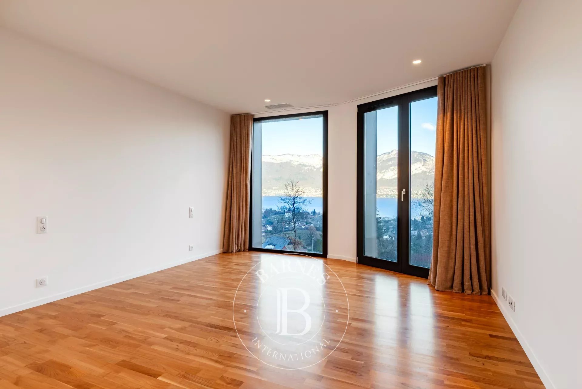 Sevrier  - Villa 7 Pi&egrave;ces 5 Chambres - picture 11