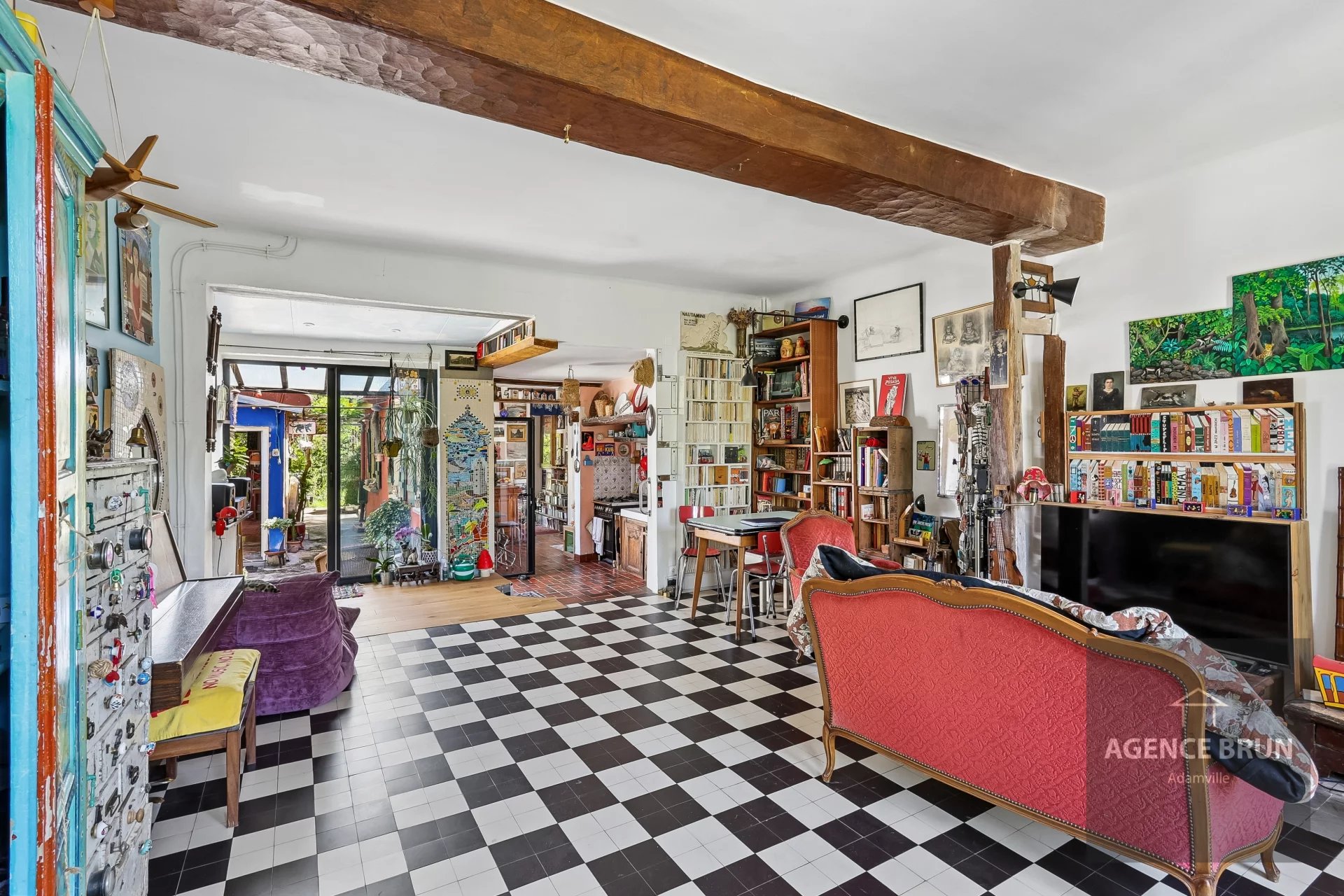 VILLEJUIF – Maison de charme avec dépendance - Photo 2