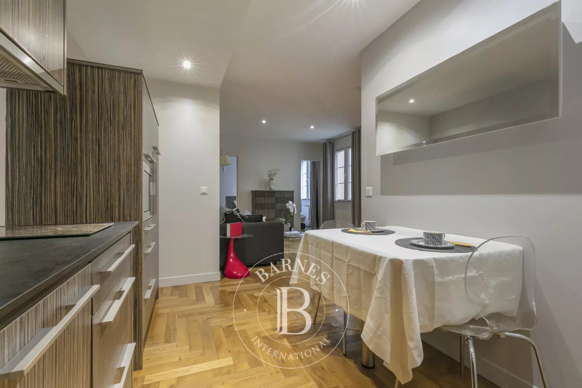 Daire Paris 8ème - picture 4