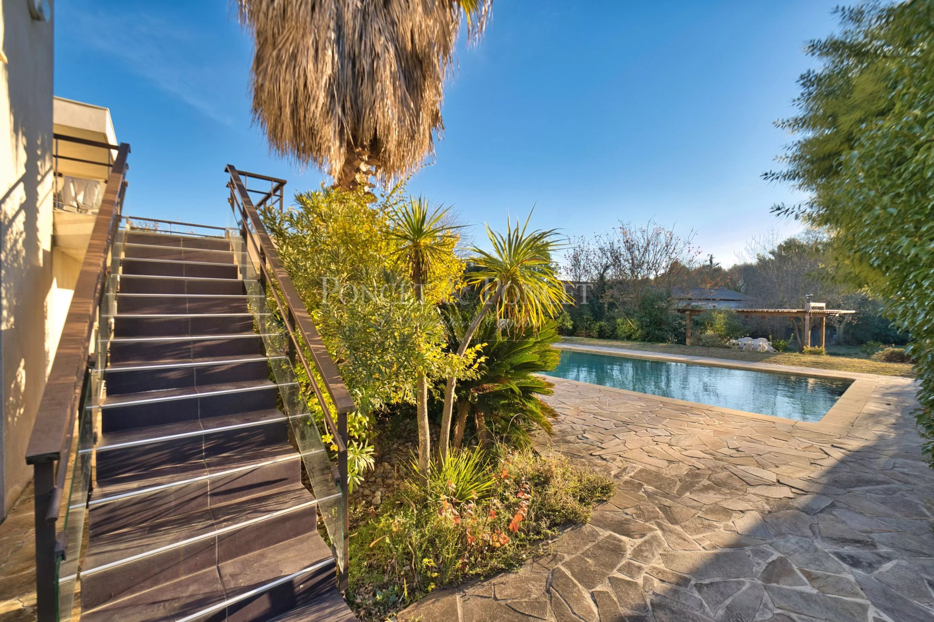 5 Bedroom Villa/Townhouse's Image 6