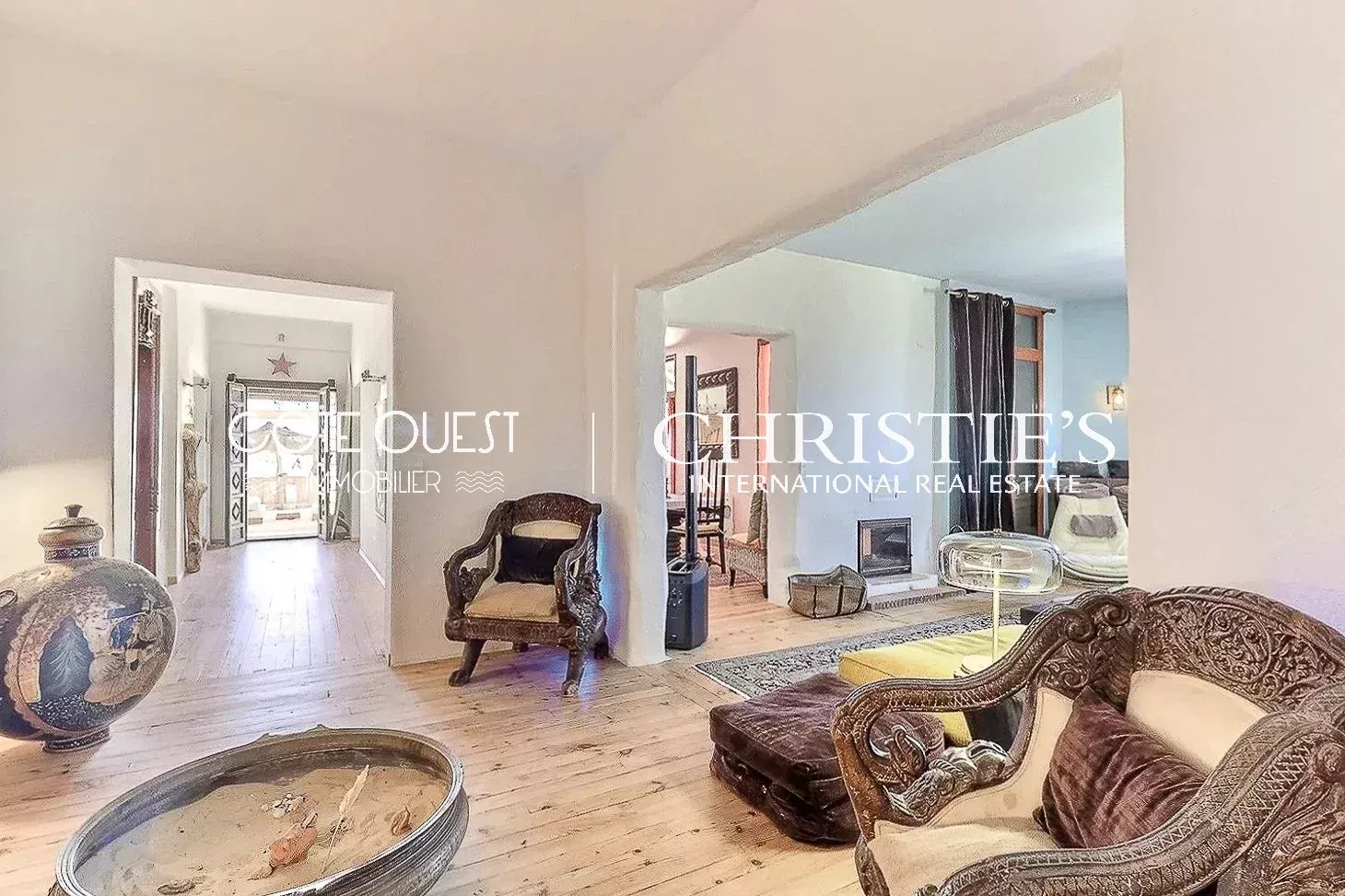 8 Bedroom Villa/Townhouse's Image 5