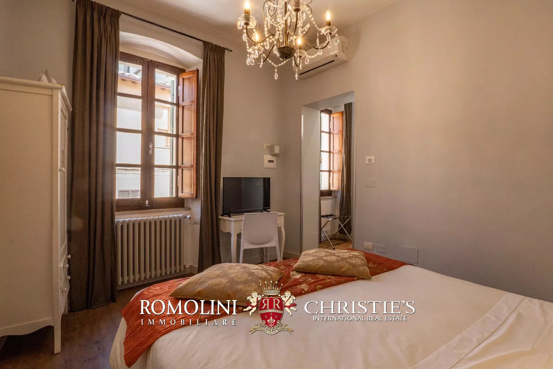 6 Bedroom Villa/Townhouse's Image 41