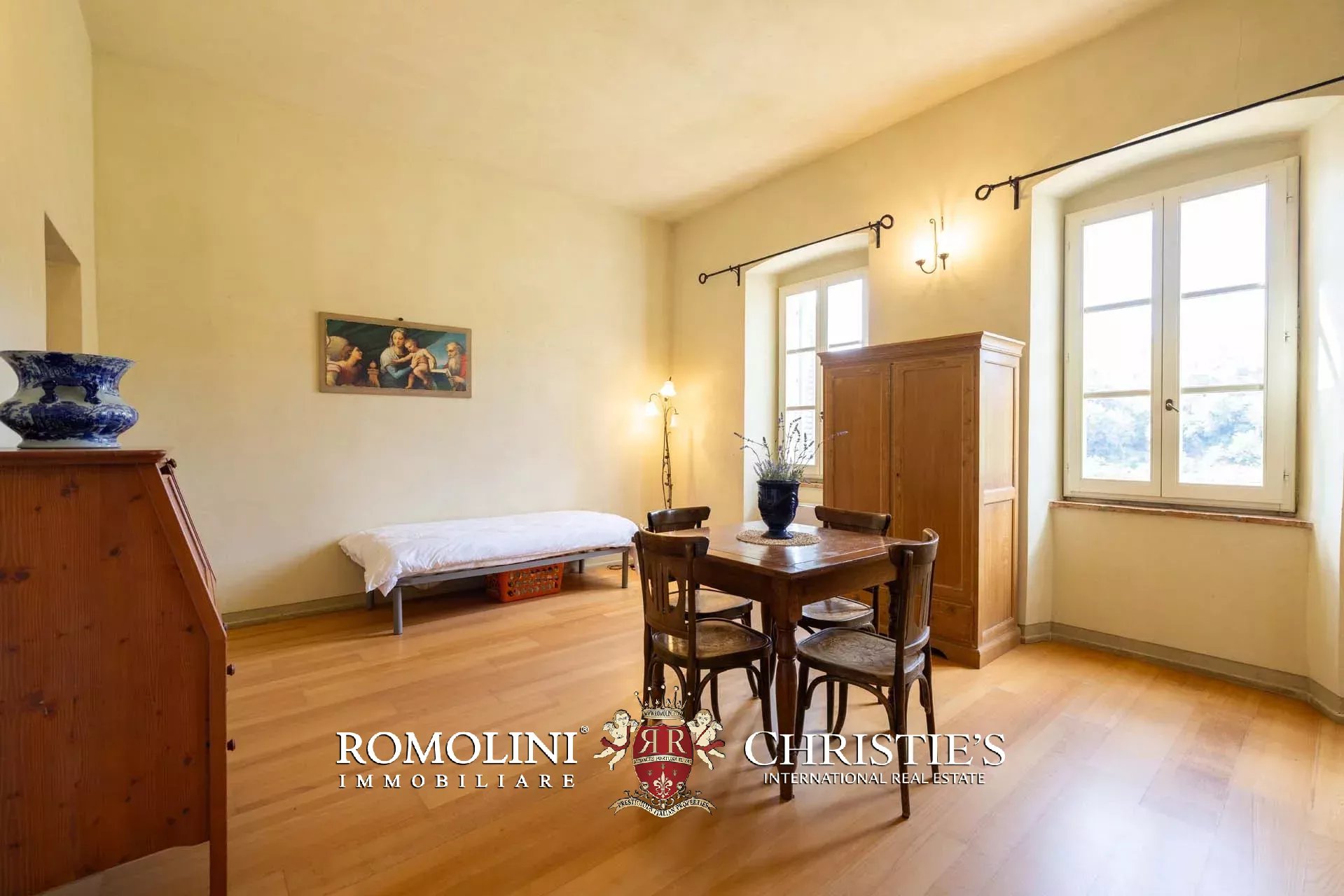 15 Bedroom Villa/Townhouse's Image 52
