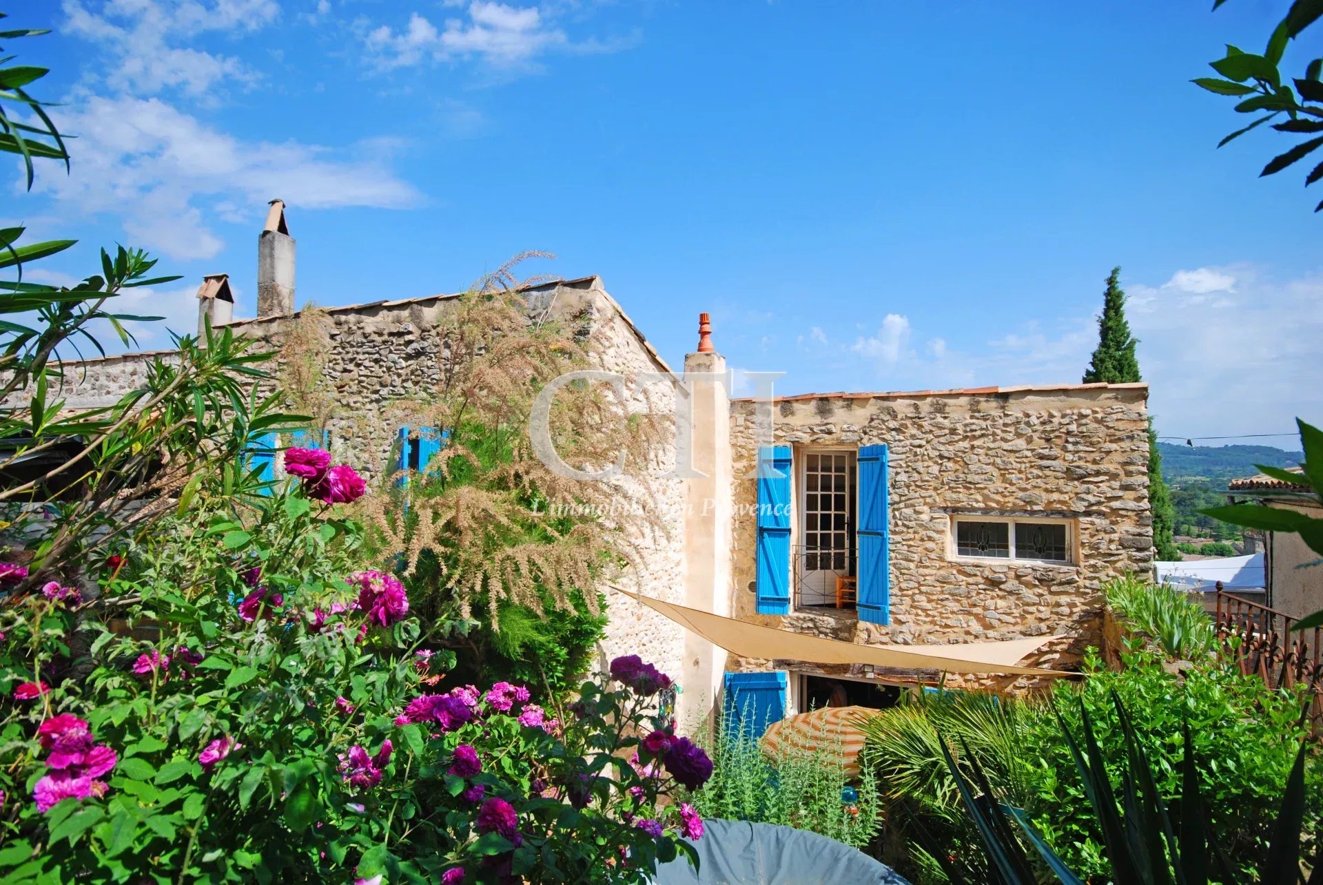 Farmhouse in the heart of the medieval city